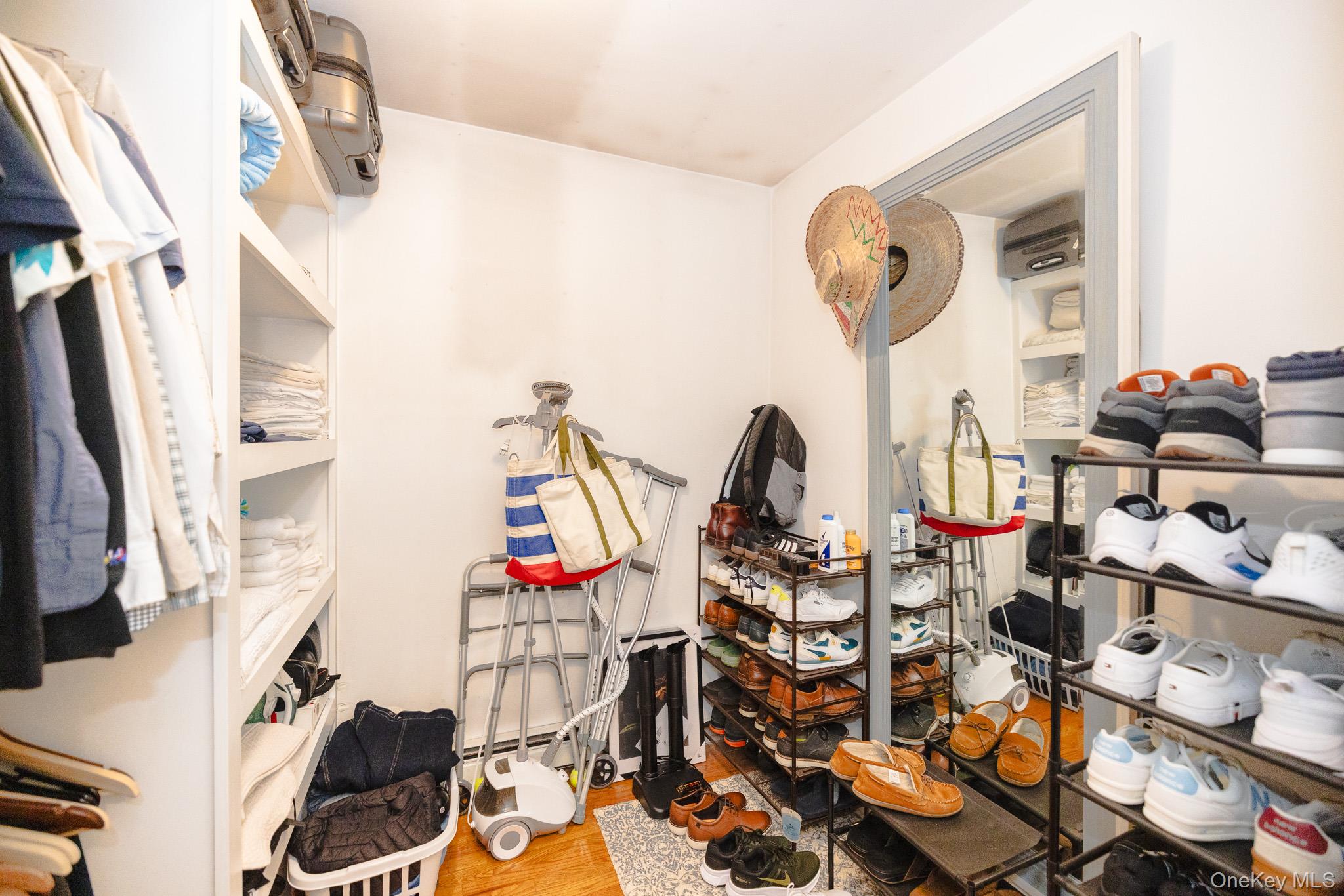 #16 photo, 94 Kings Drive, Riverhead , NY 11901