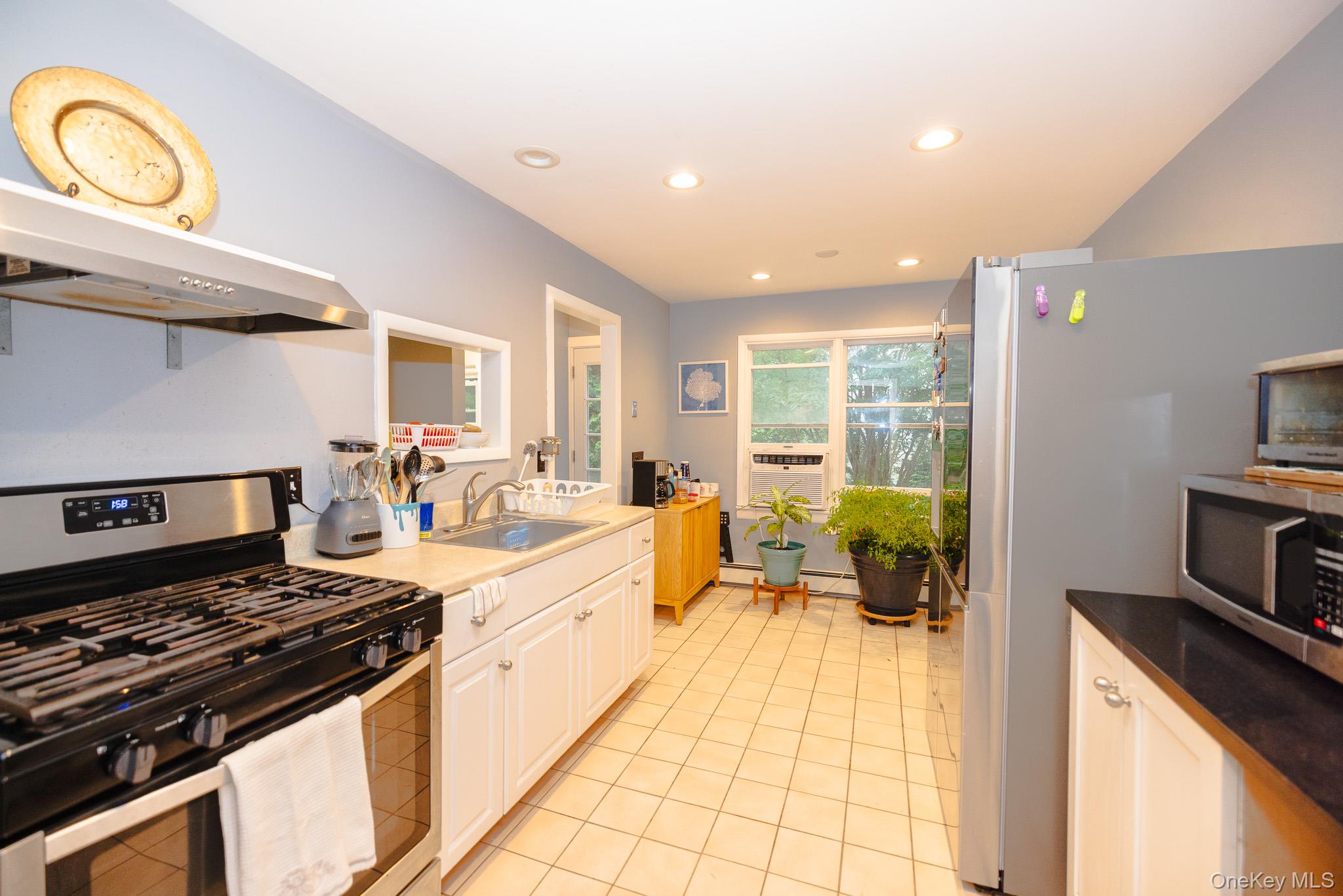 #9 photo, 94 Kings Drive, Riverhead , NY 11901