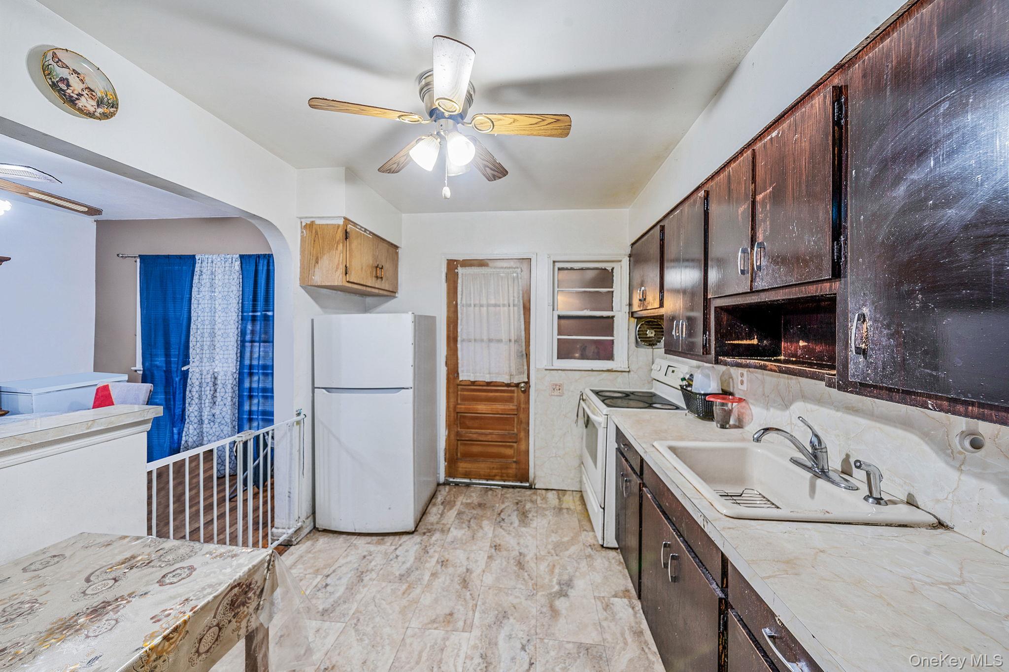 #4 photo, 98 Miriam Street, ناسو Valley Stream , NY 11581