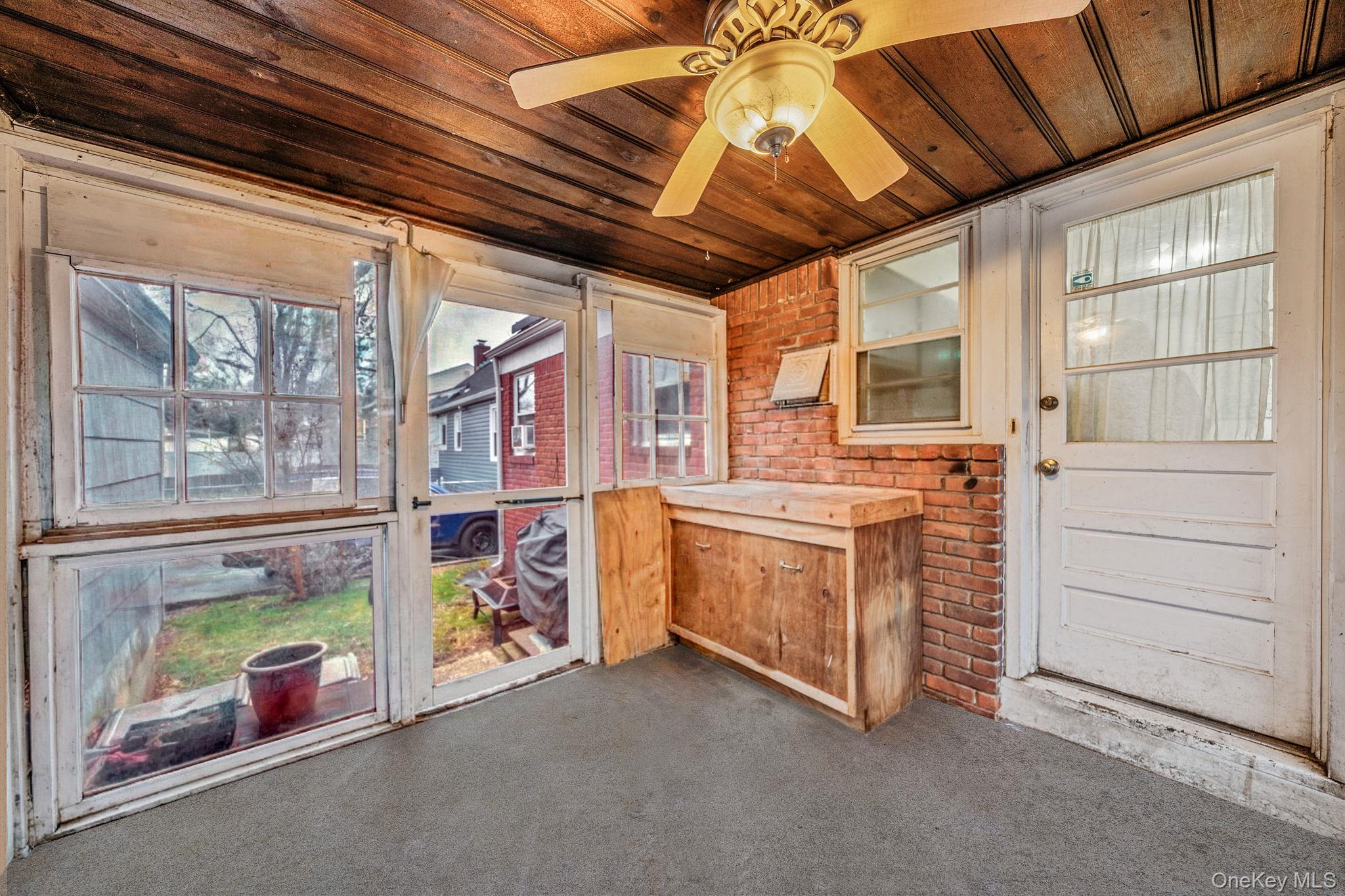 #6 photo, 98 Miriam Street, ناسو Valley Stream , NY 11581