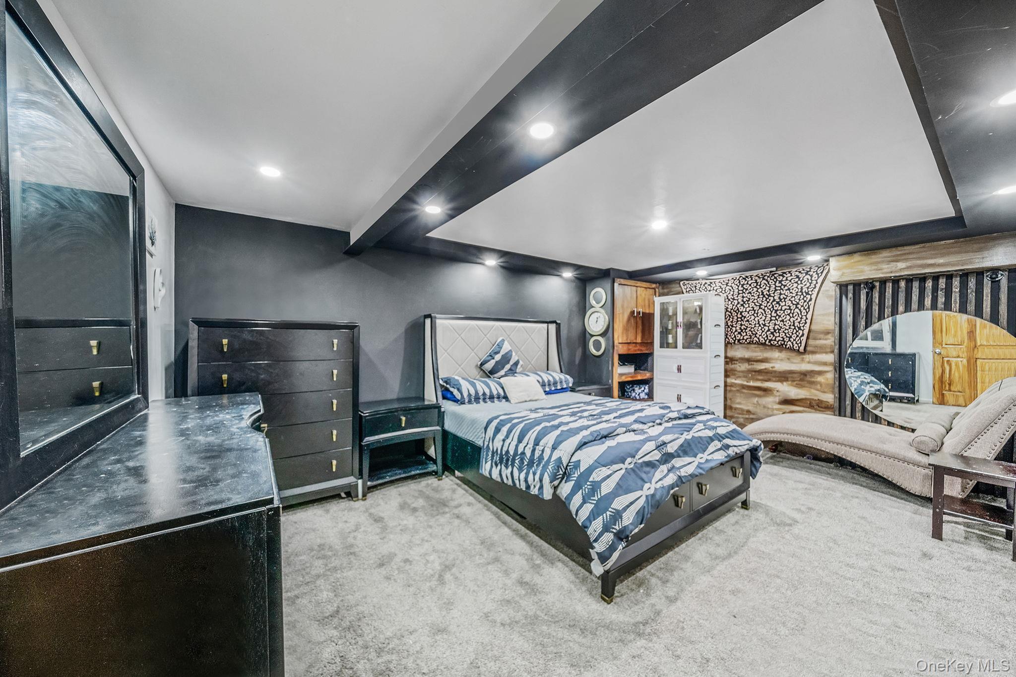 #9 photo, 98 Miriam Street, ناسو Valley Stream , NY 11581