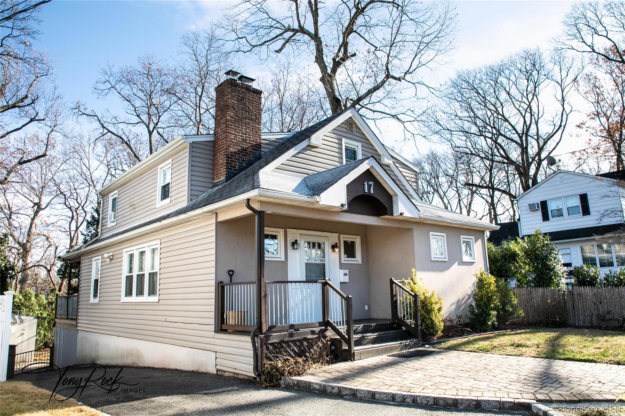 #2 photo, 17 Glamford Avenue, Нассау ‖ Port Washington , NY 11050