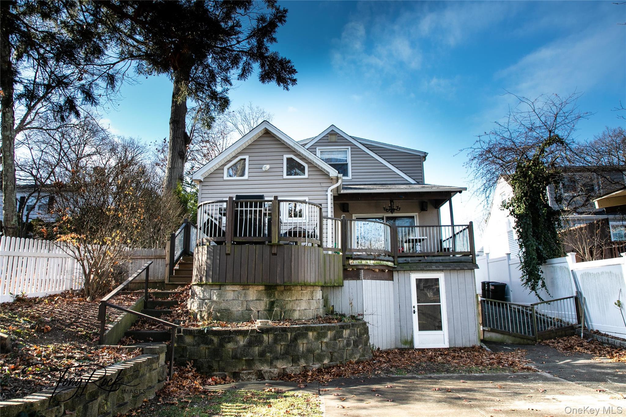 #3 photo, 17 Glamford Avenue, Нассау ‖ Port Washington , NY 11050