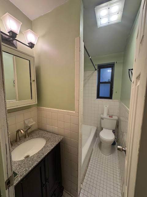 #8 photo, 883 E 165th Street, #1F, 布朗士 Foxhurst , NY 10459