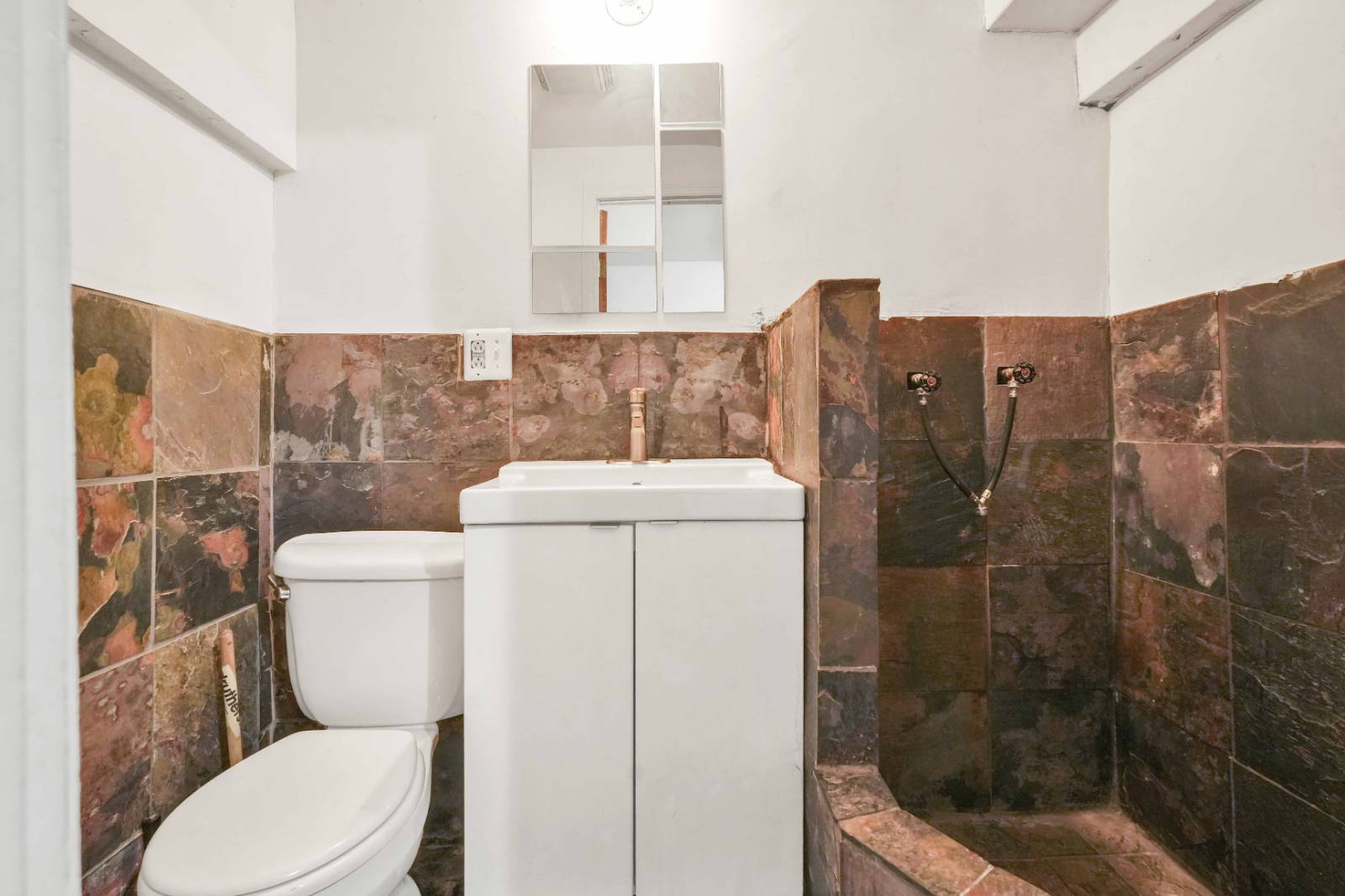 #14 photo, 282 SCHOLES STREET, East Williamsburg , NY 11206