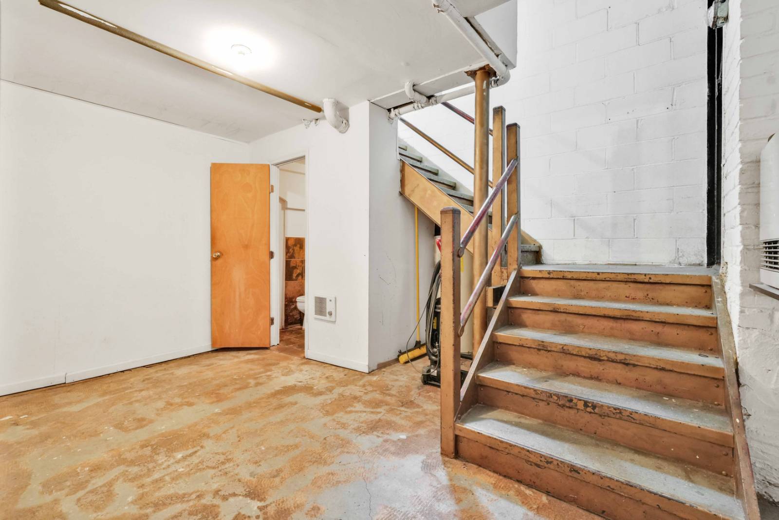 #31 photo, 282 SCHOLES STREET, East Williamsburg , NY 11206