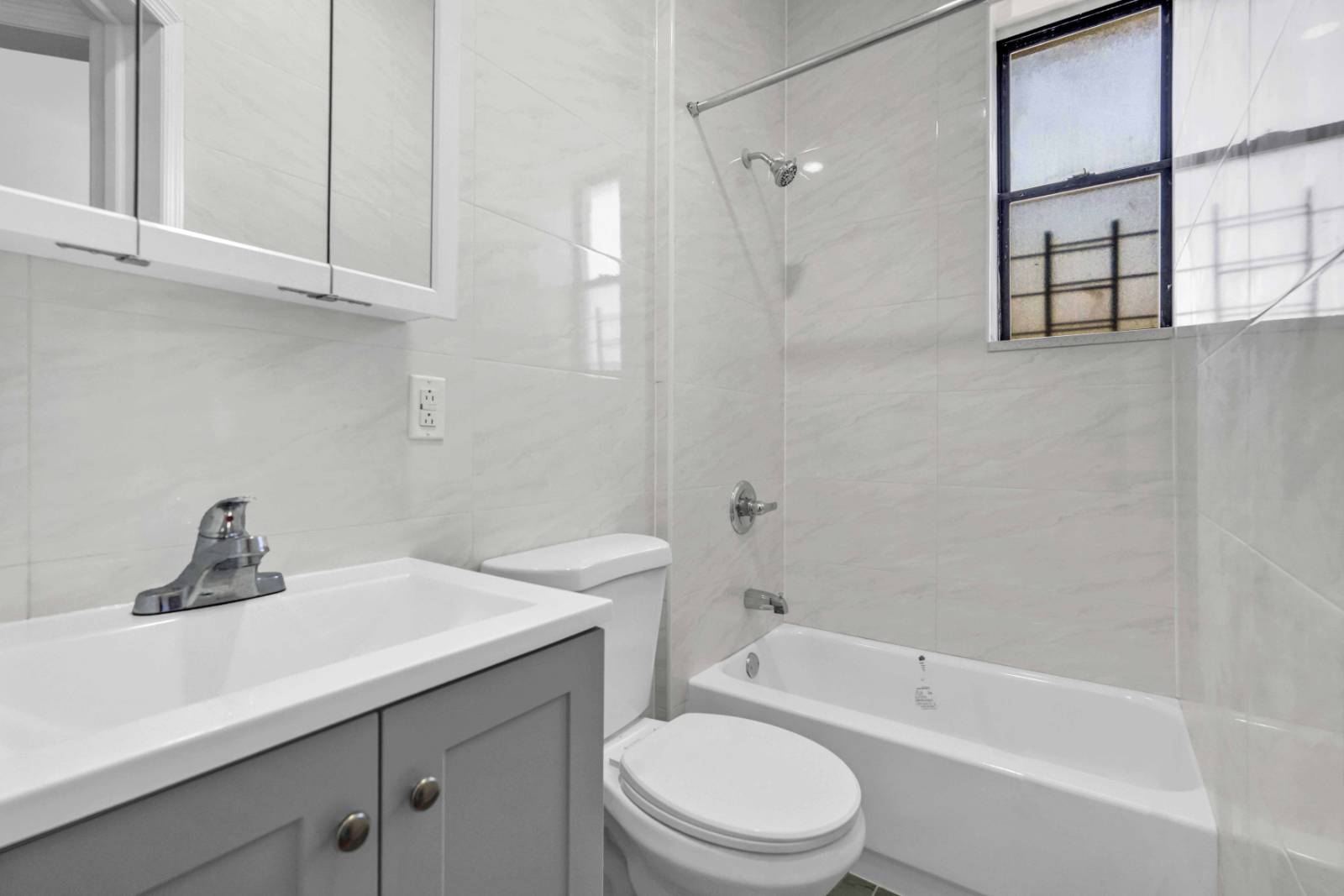 #10 photo, 7132 Fresh Pond Road, Ridgewood , NY 11385