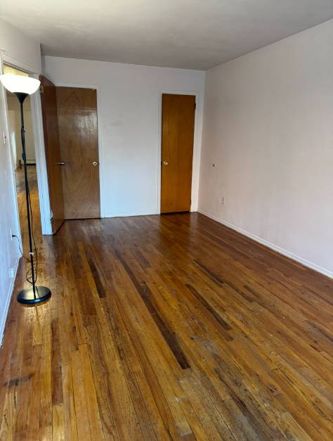 #9 photo, 142-15 38th Avenue, #1 Ground Floor, كوينز Flushing , NY 11354