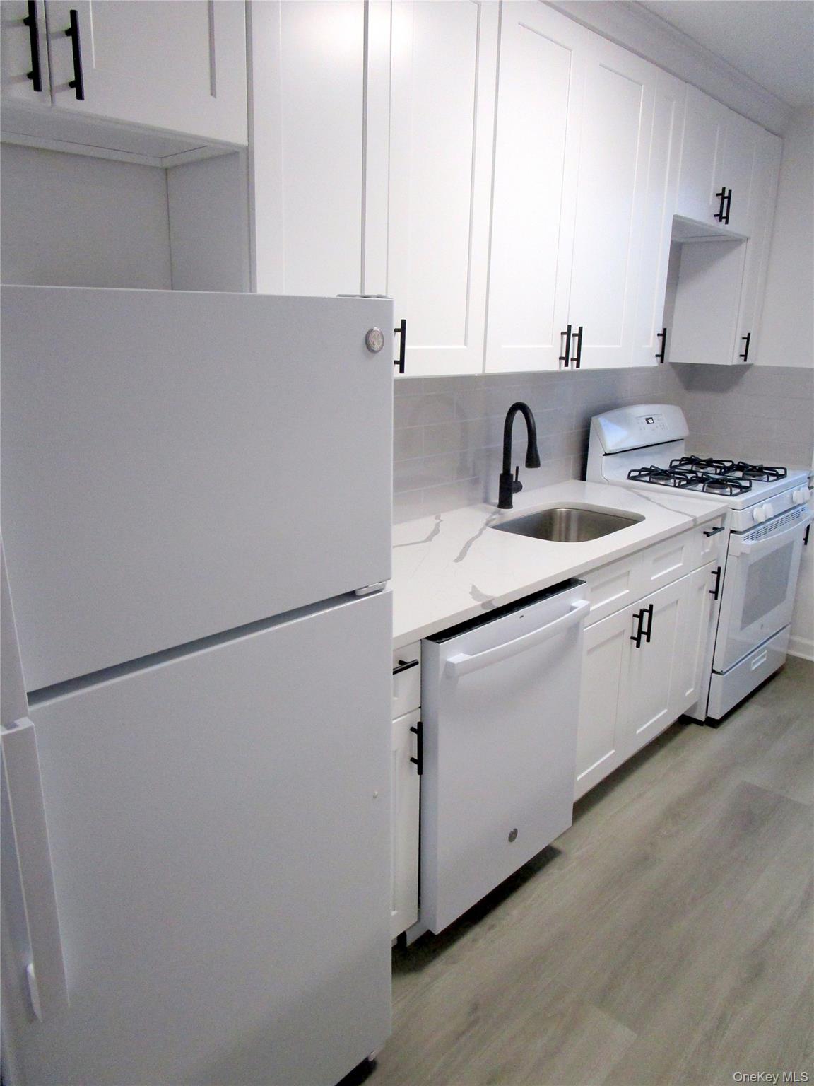 #14 photo, 1 Oakridge Place, Eastchester , NY 10709