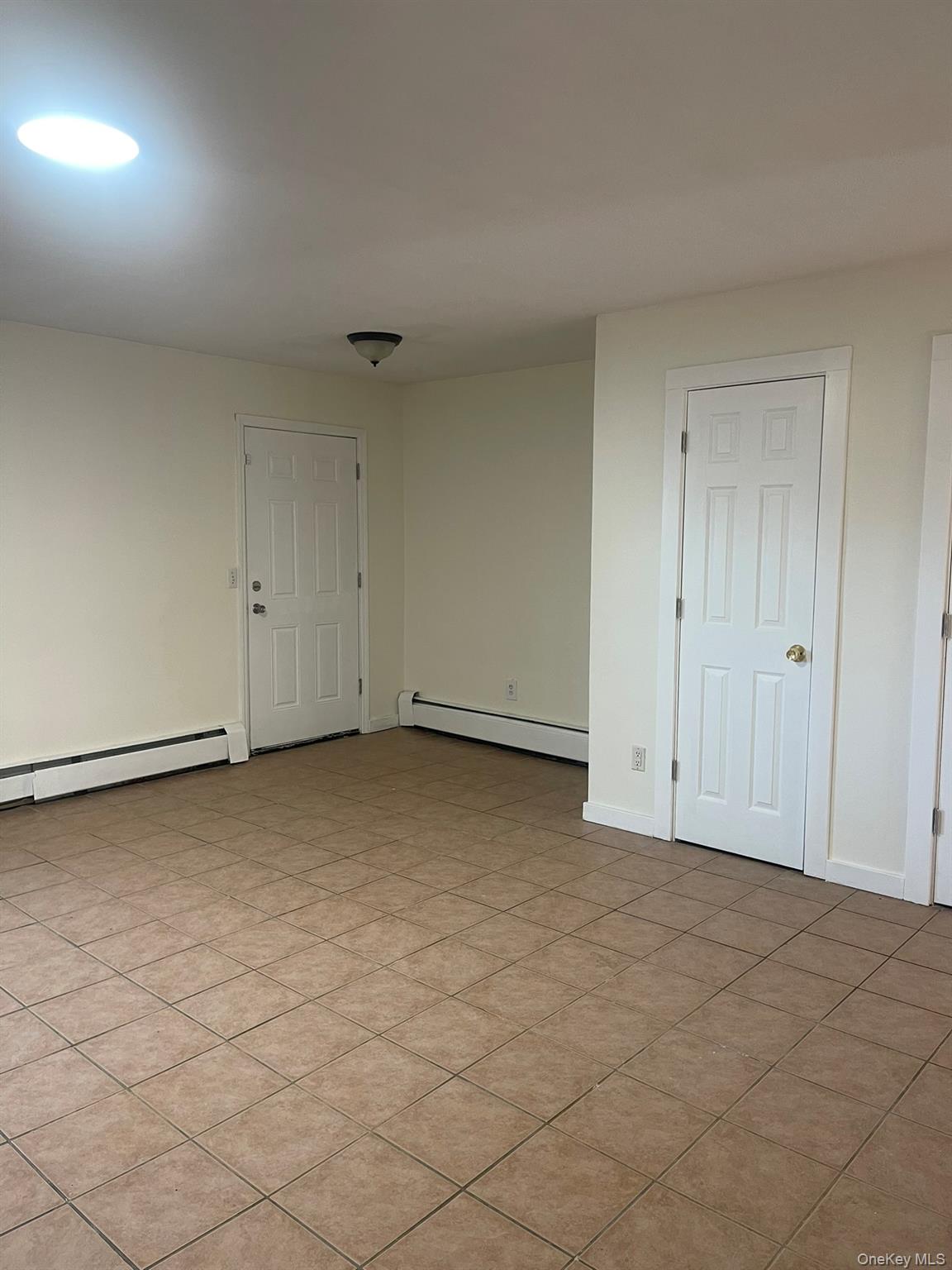 #6 photo, 18 Chaucer Court, Middletown , NY 10941