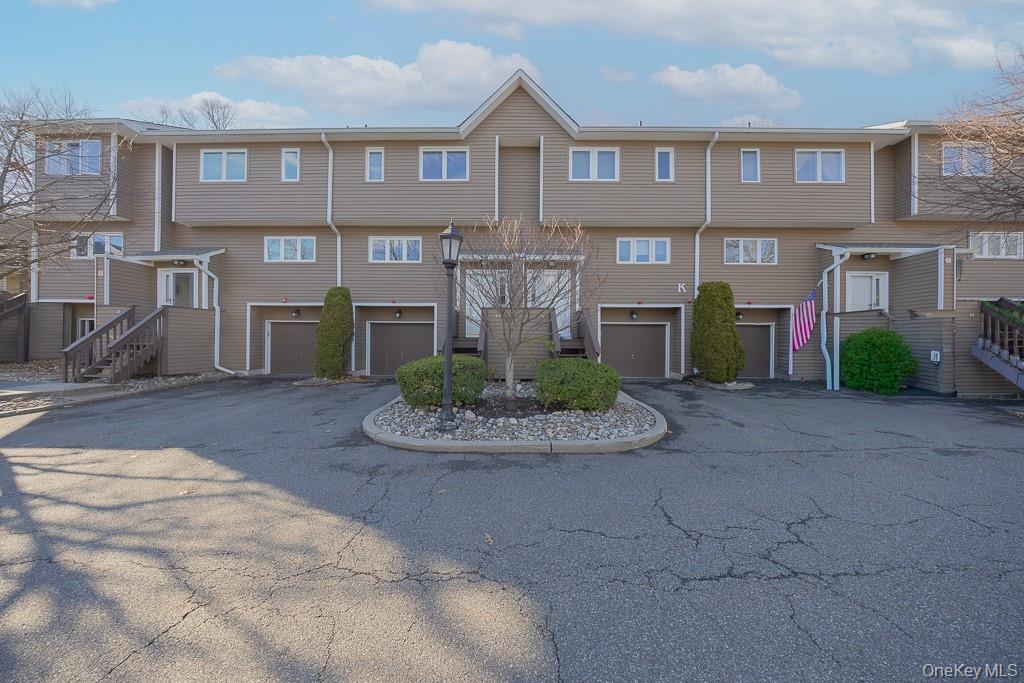 #1 photo, 75 Village Green, 紐約州 Bardonia , NY 10954