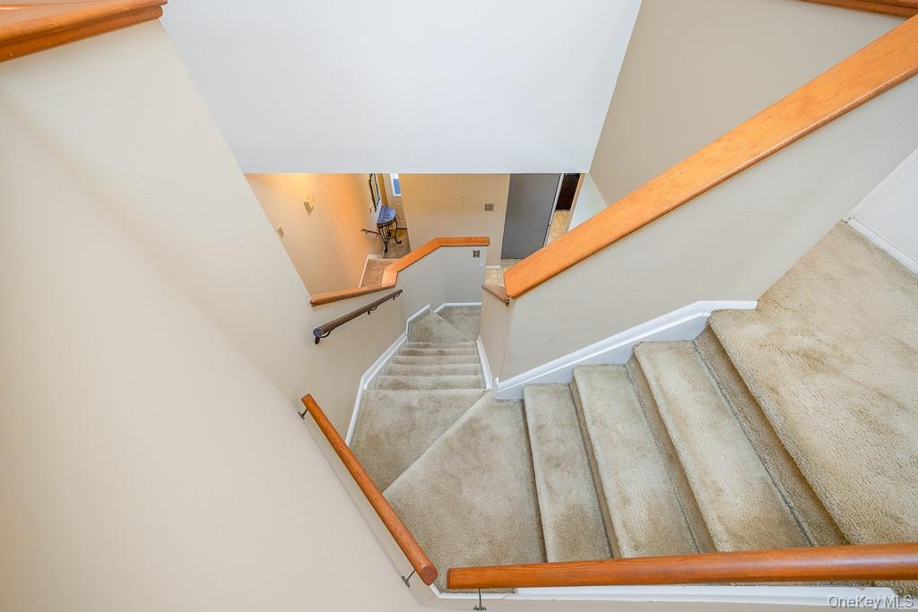 #14 photo, 75 Village Green, 紐約州 Bardonia , NY 10954