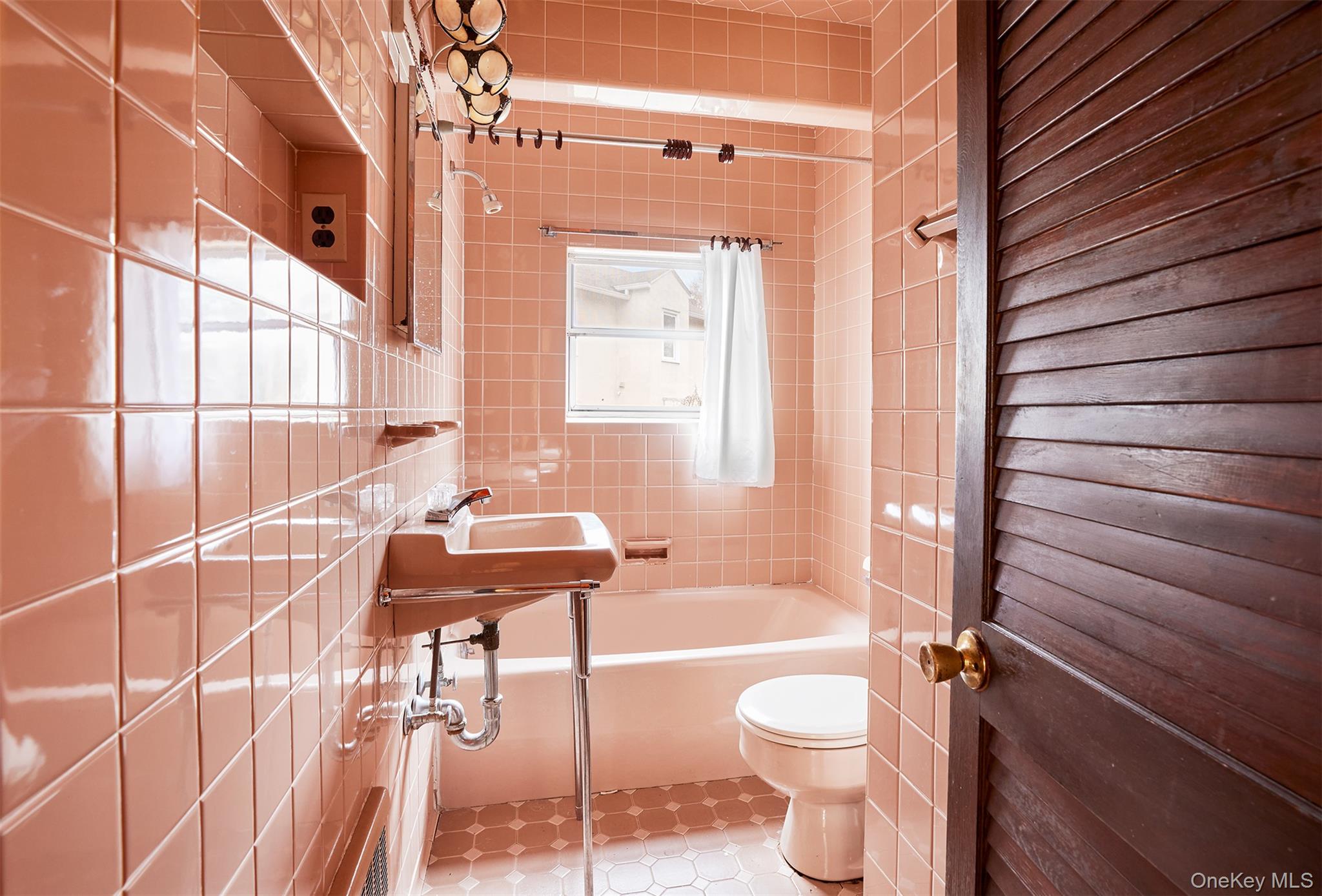 #14 photo, 3 Clinton Avenue, Pleasantville , NY 10570