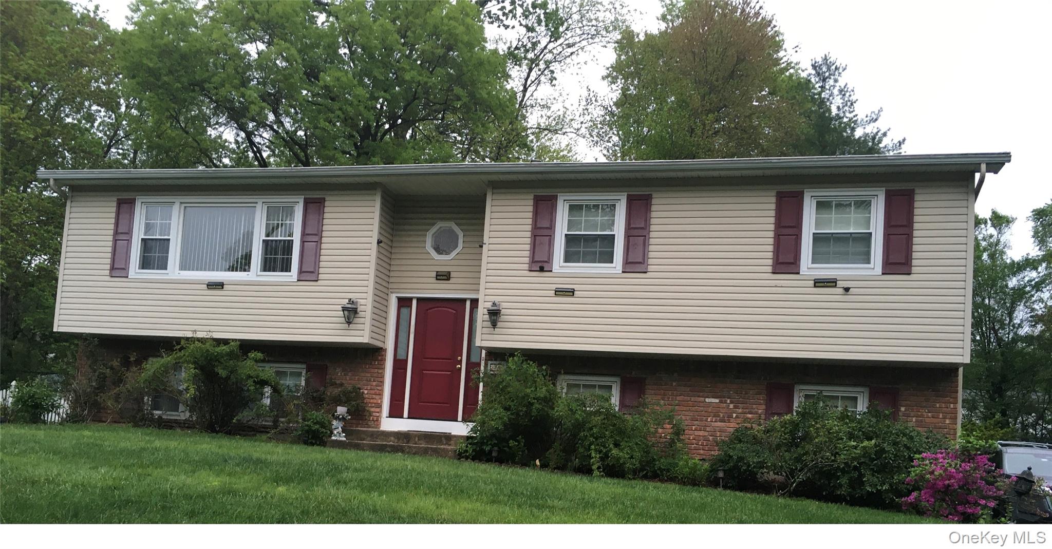 #1 photo, 14 Westlyn Drive, 紐約州 Bardonia , NY 10954