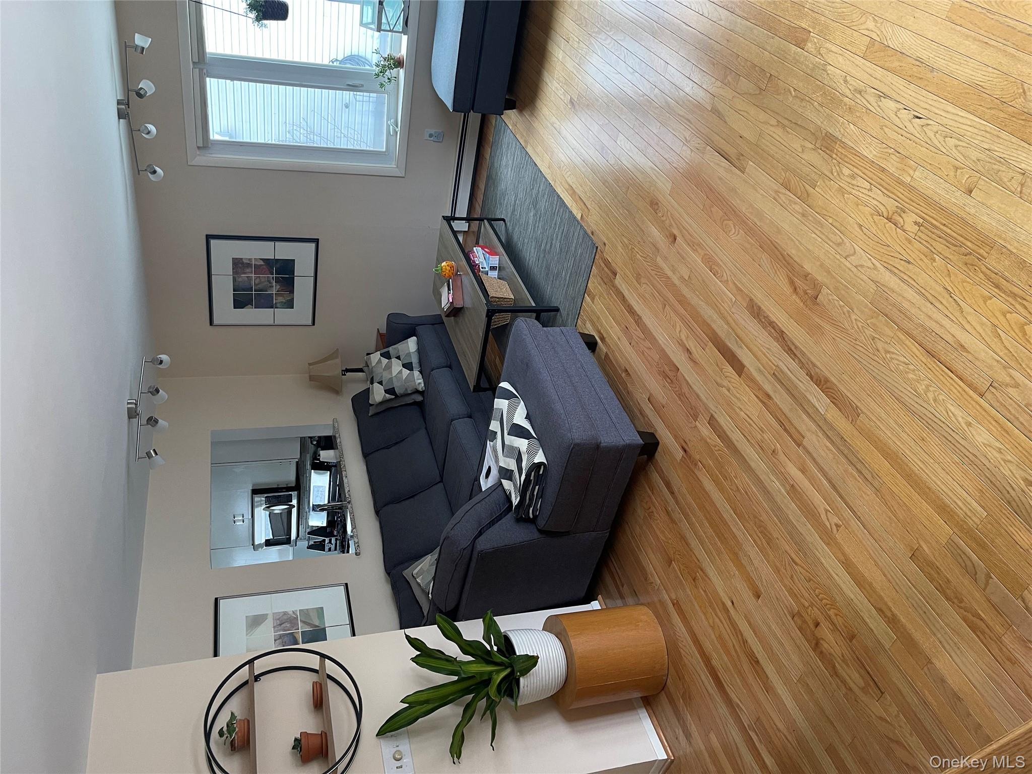 #5 photo, 48 Angela Court, Beacon , NY 12508