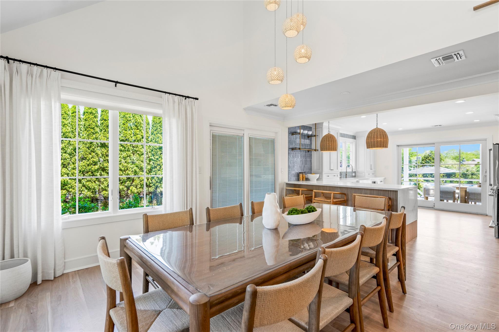 #16 photo, 4 Carriage Lane, سوفولك Southampton , NY 11968