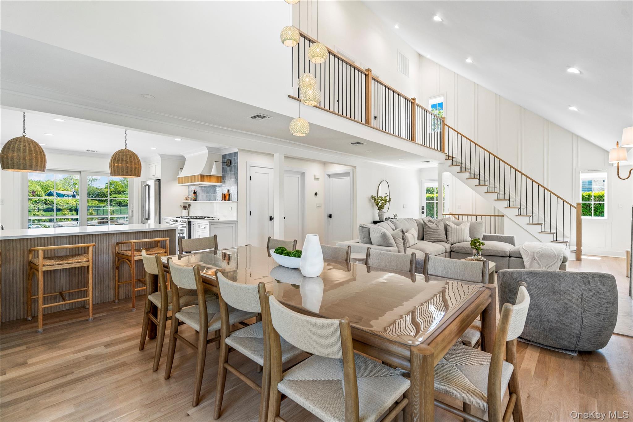 #17 photo, 4 Carriage Lane, سوفولك Southampton , NY 11968