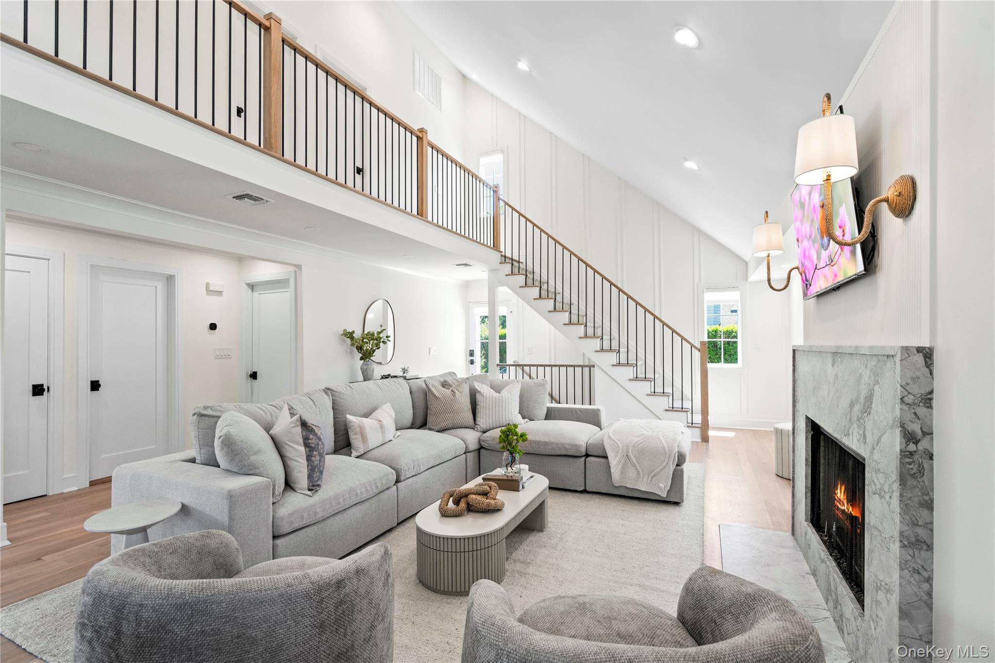 #7 photo, 4 Carriage Lane, سوفولك Southampton , NY 11968