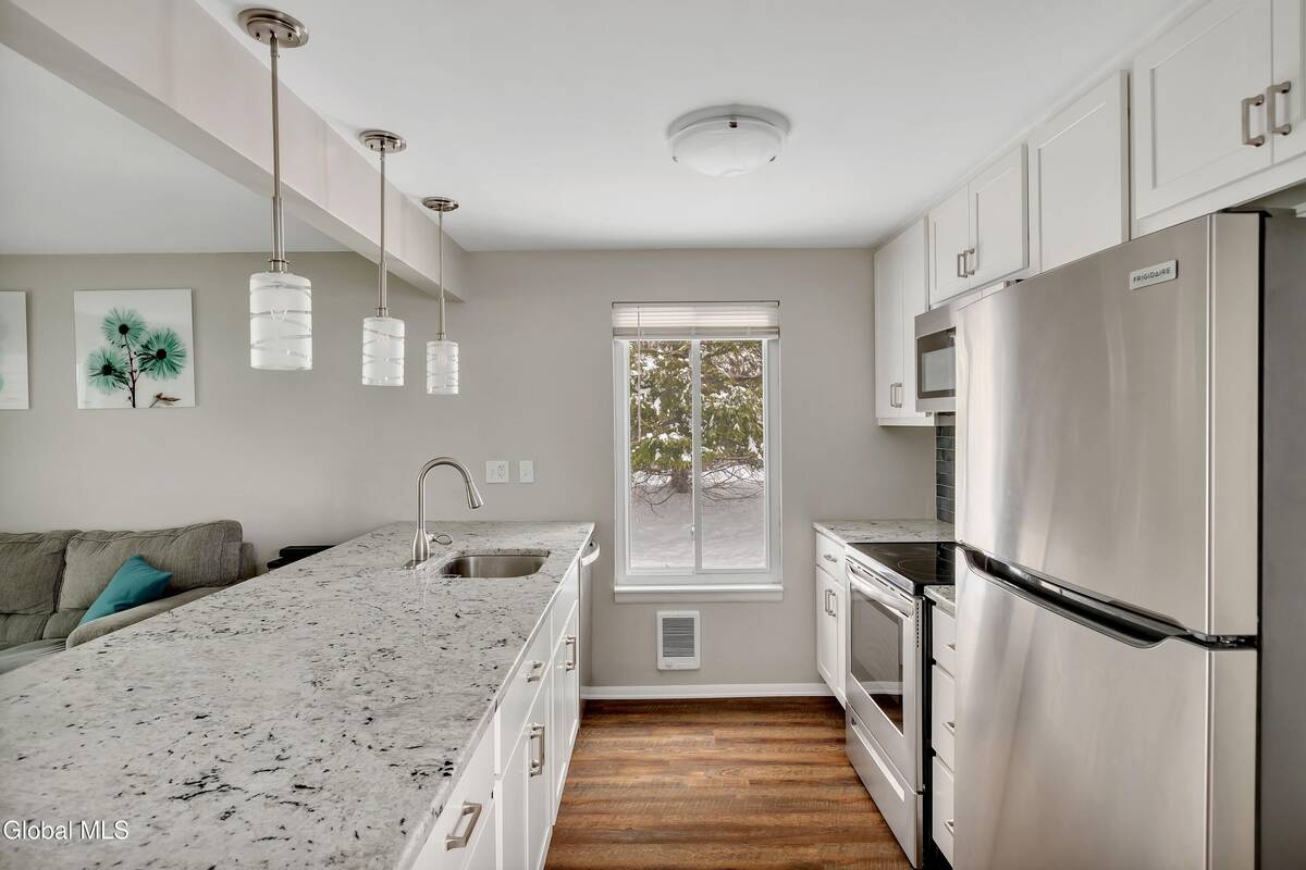 #12 photo, 88 Yorkshire Drive, 紐約州 East Greenbush , NY 12061