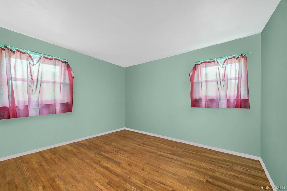 #12 photo, 3109 Devon Avenue, Medford , NY 11763