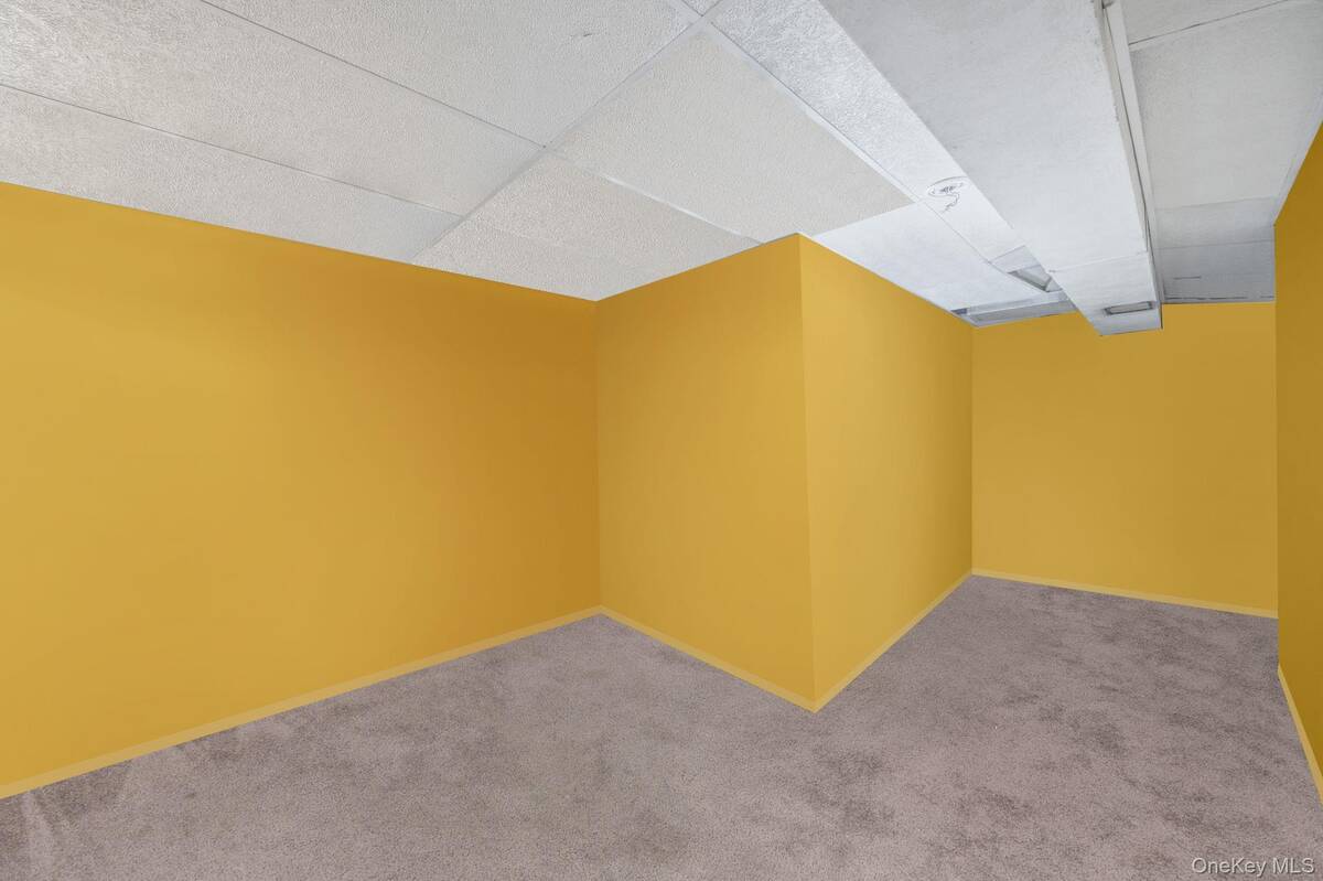 #21 photo, 3109 Devon Avenue, Medford , NY 11763