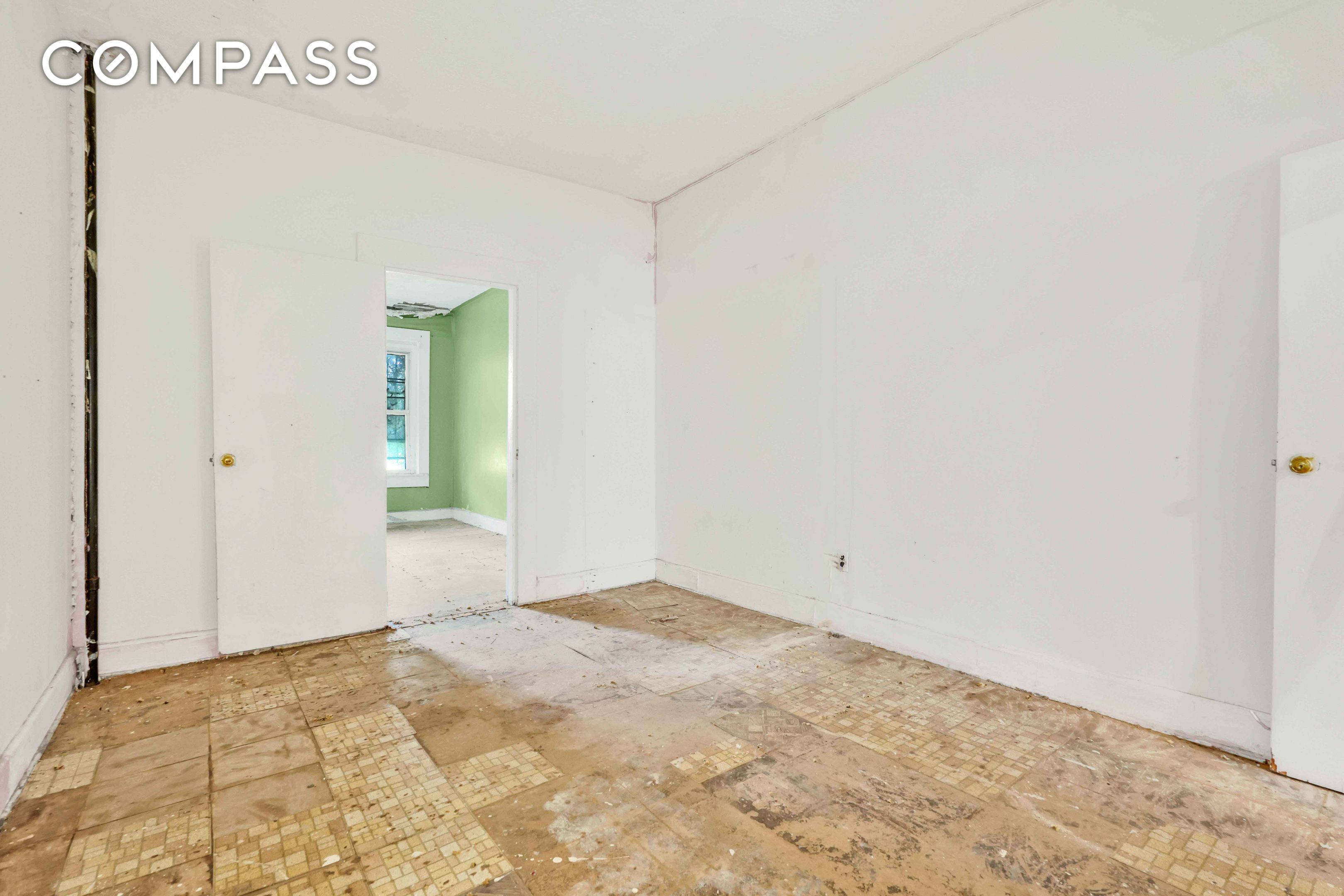 #15 photo, 610 Ashford Street, New Lots , NY 11207