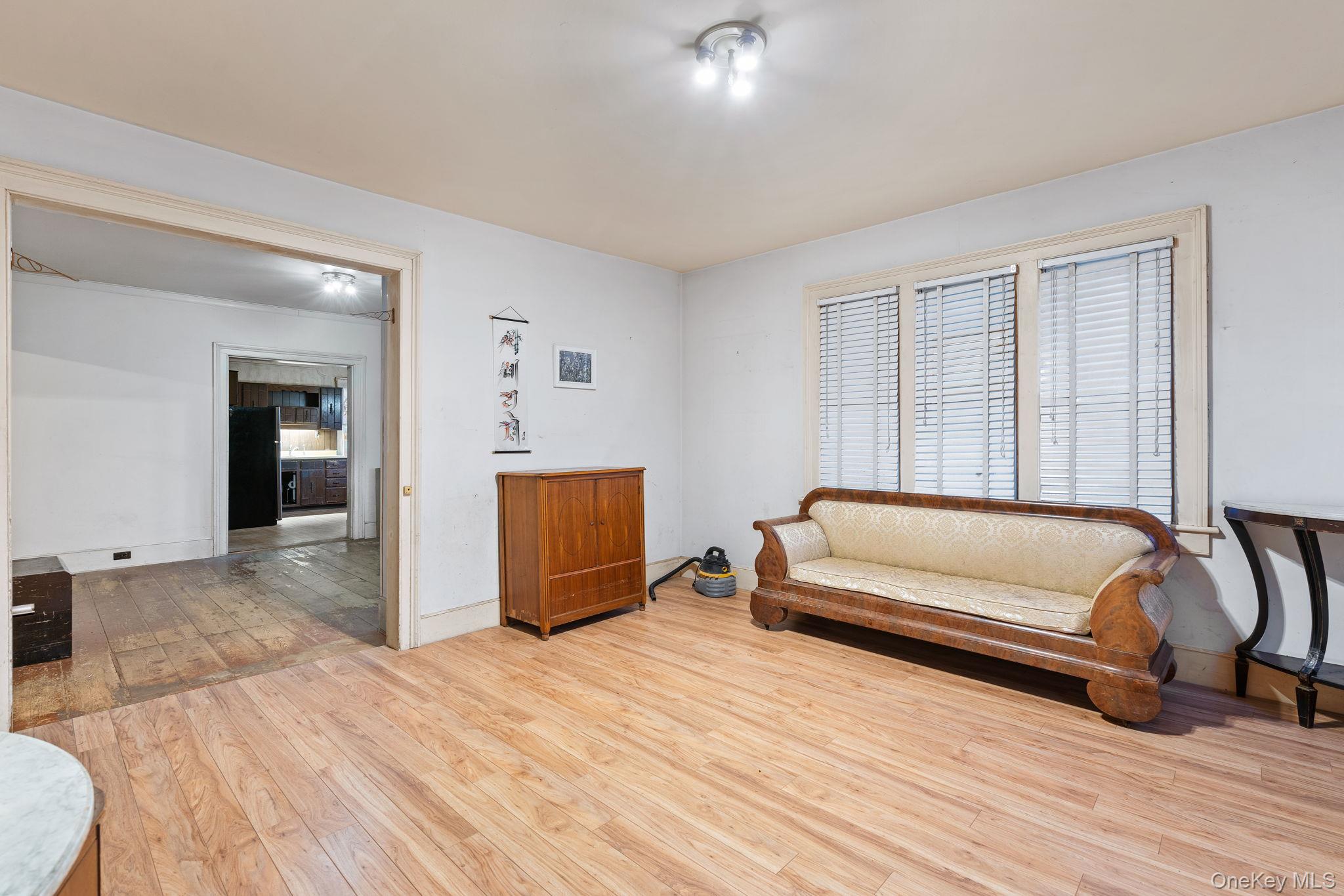 #11 photo, 54 Kingston Avenue, 紐約州 Port Jervis , NY 12771