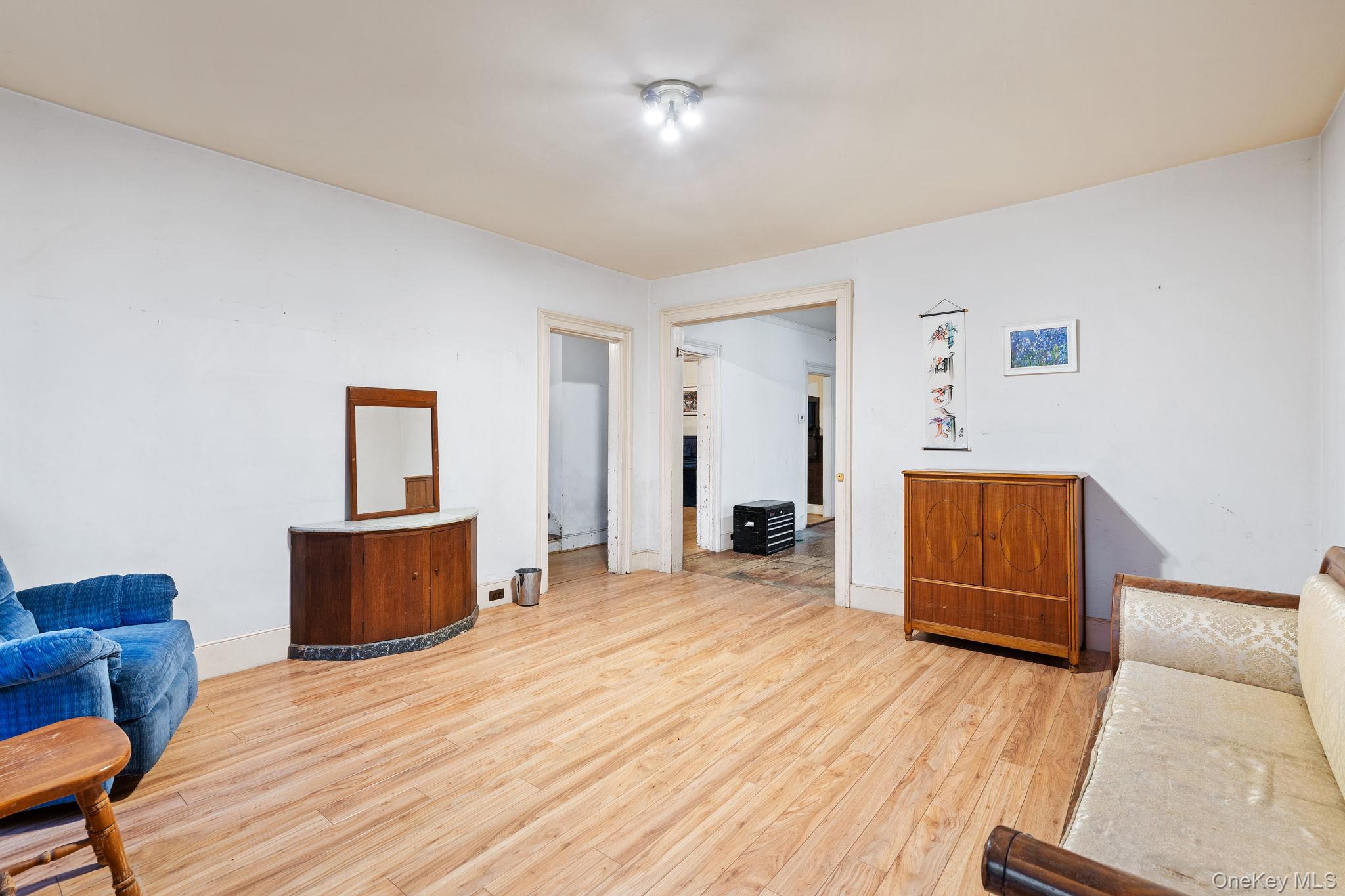 #12 photo, 54 Kingston Avenue, 紐約州 Port Jervis , NY 12771