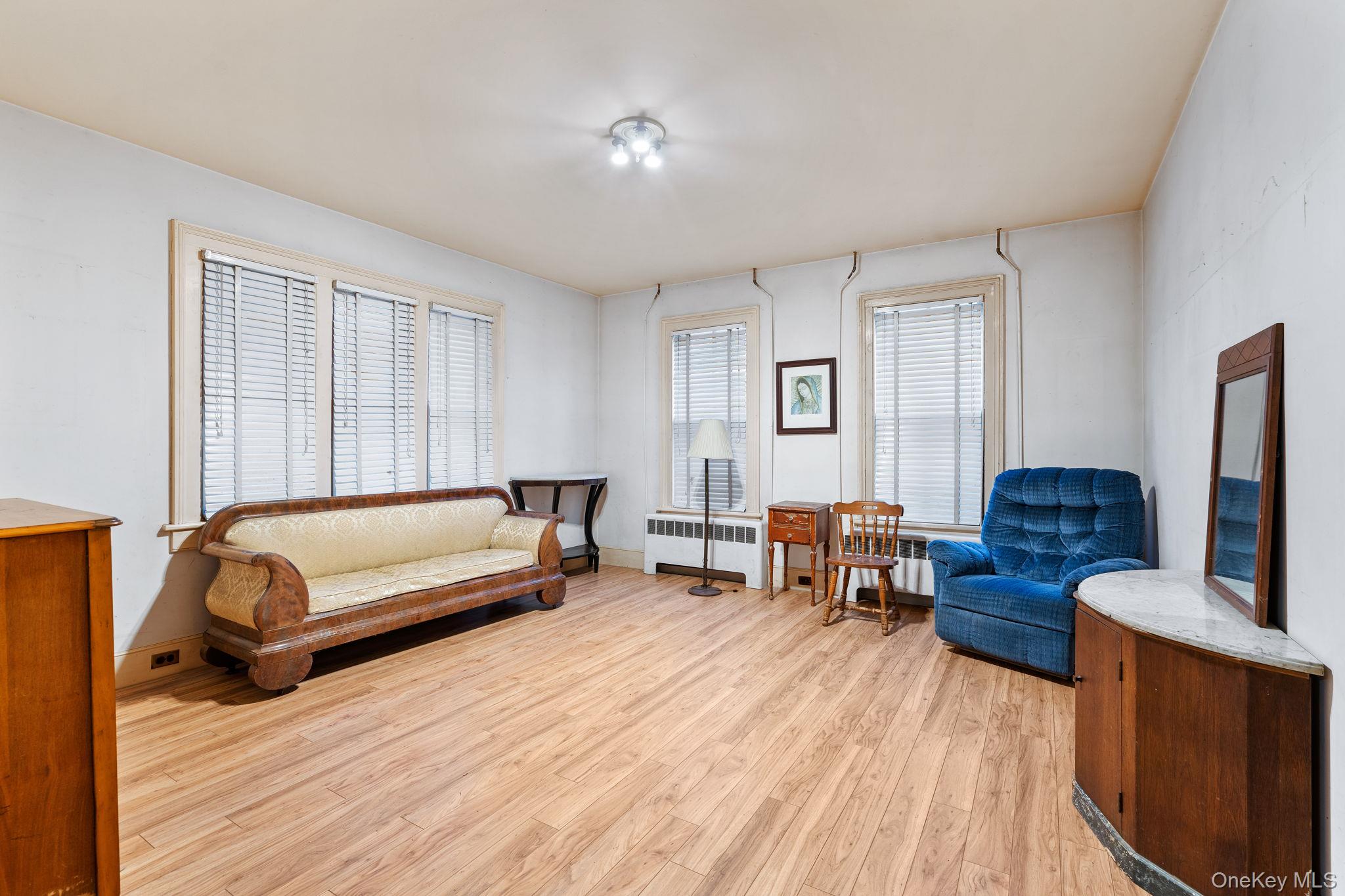 #13 photo, 54 Kingston Avenue, 紐約州 Port Jervis , NY 12771