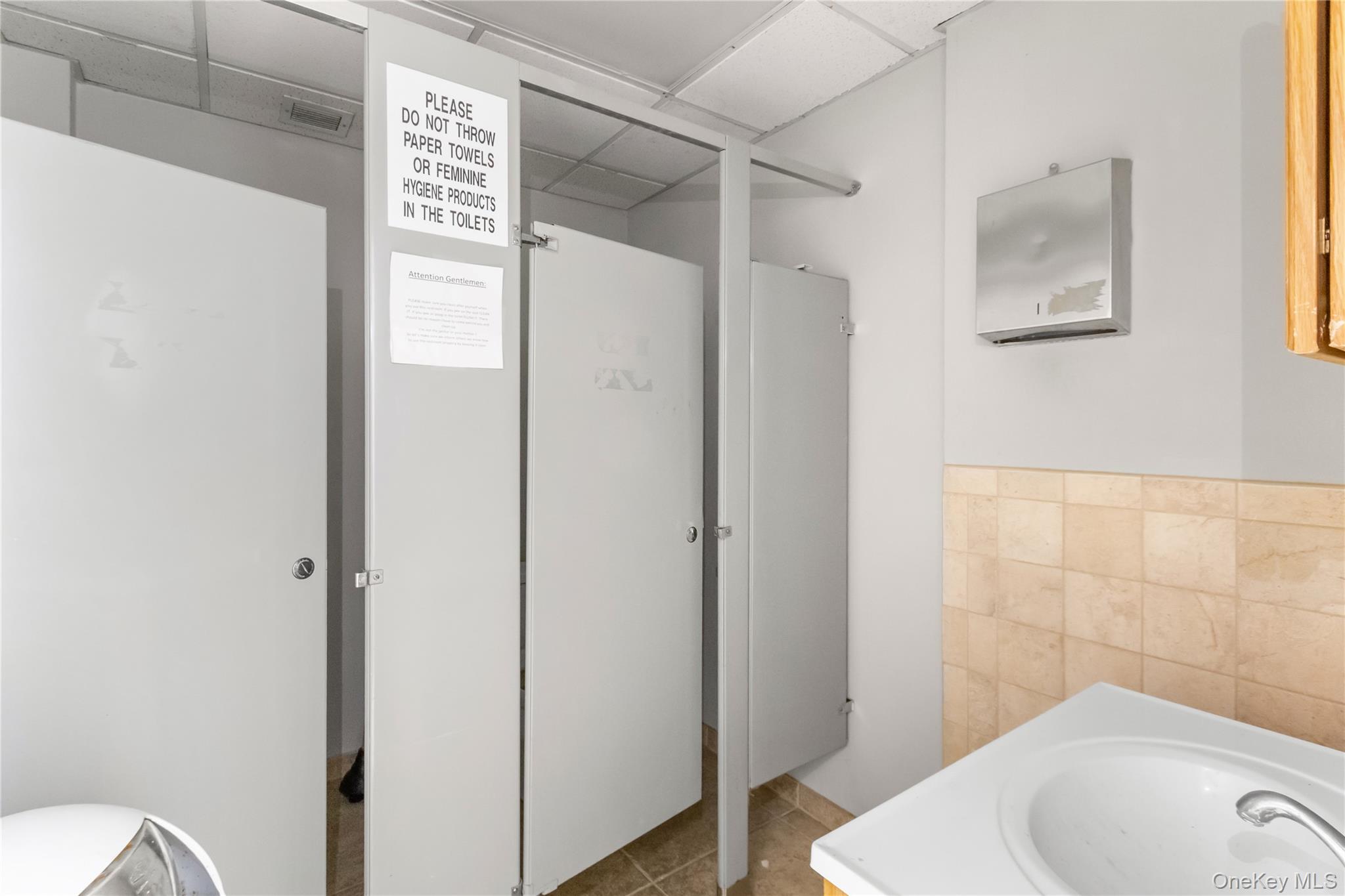 #7 photo, 451-457 Sunrise Highway, 長島 Lynbrook , NY 11563