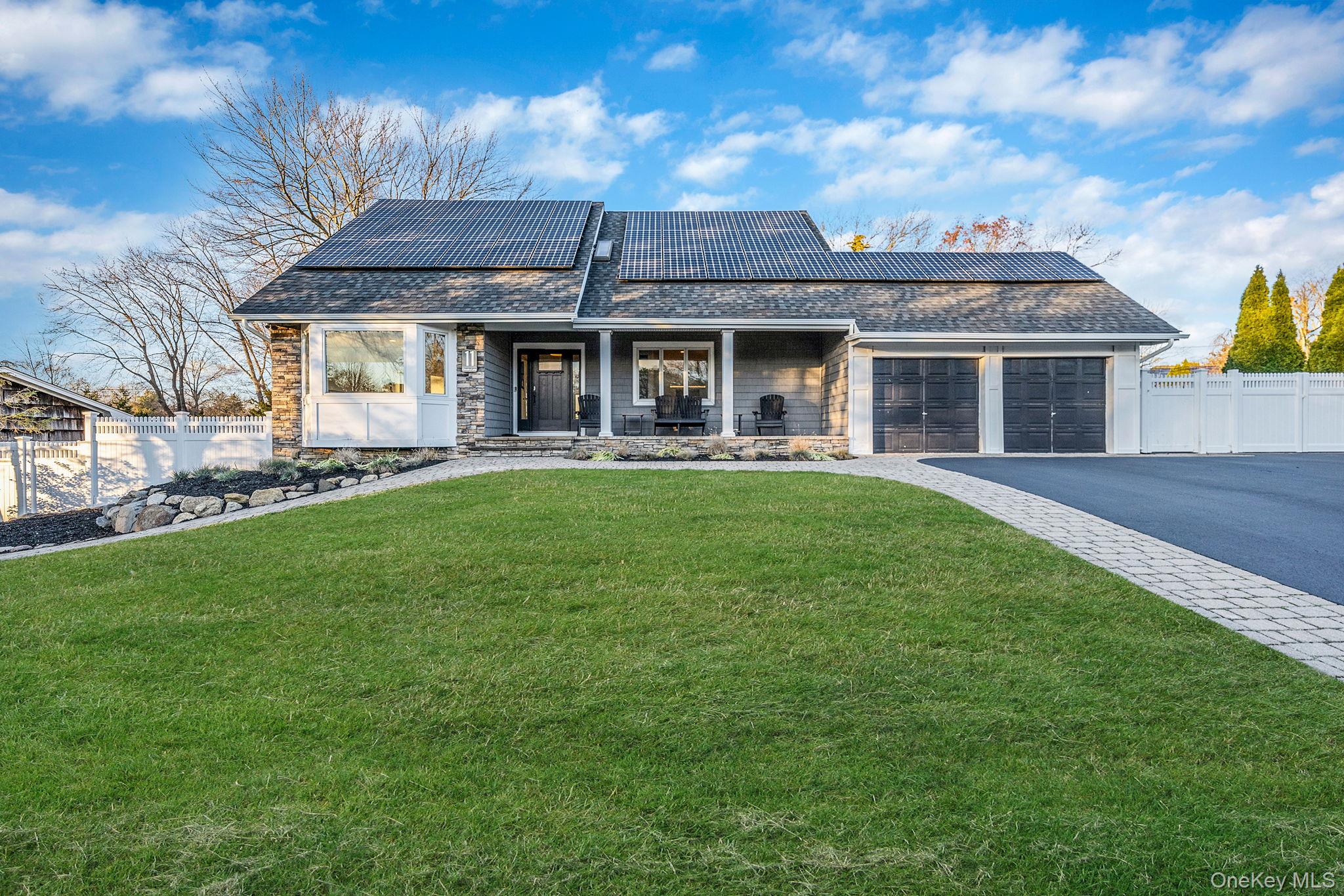 #1 photo, 11 Chivalry Lane, सफ़ोक काउंटी Nesconset , NY 11767