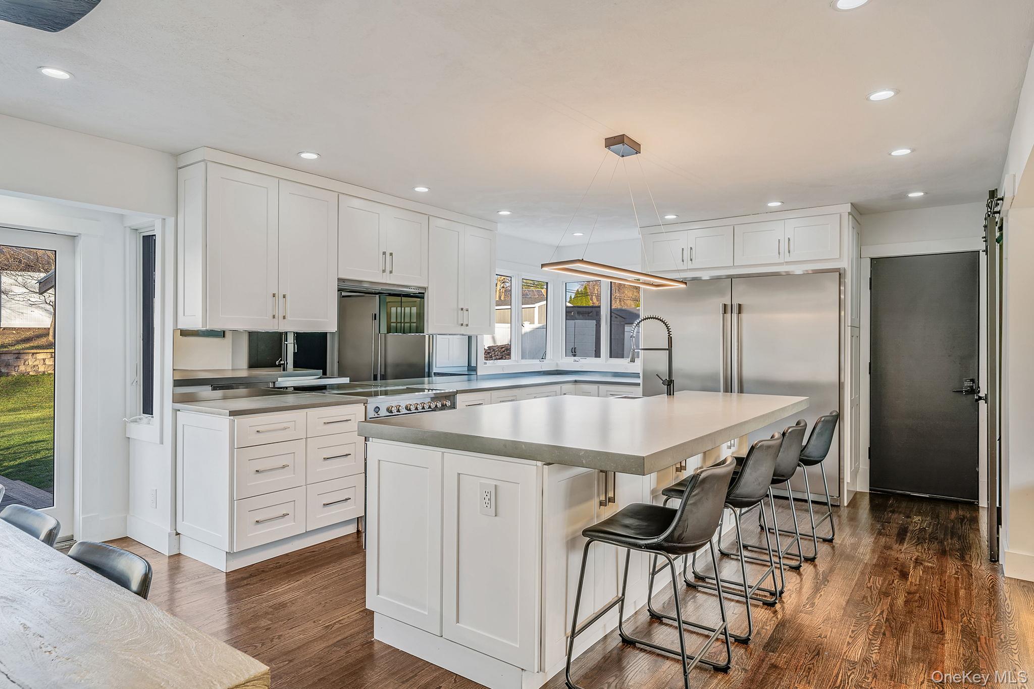 #4 photo, 11 Chivalry Lane, सफ़ोक काउंटी Nesconset , NY 11767