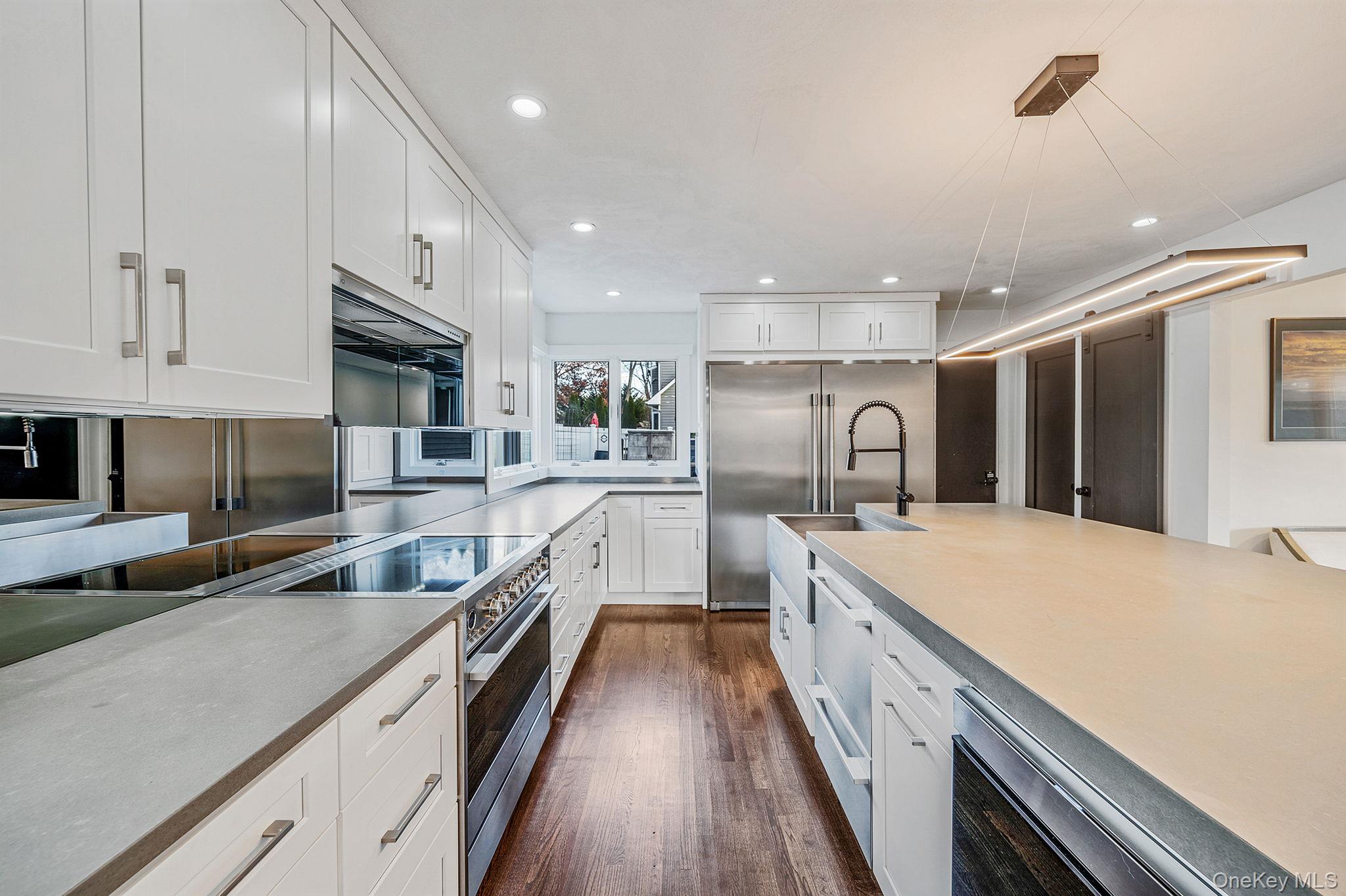 #5 photo, 11 Chivalry Lane, सफ़ोक काउंटी Nesconset , NY 11767