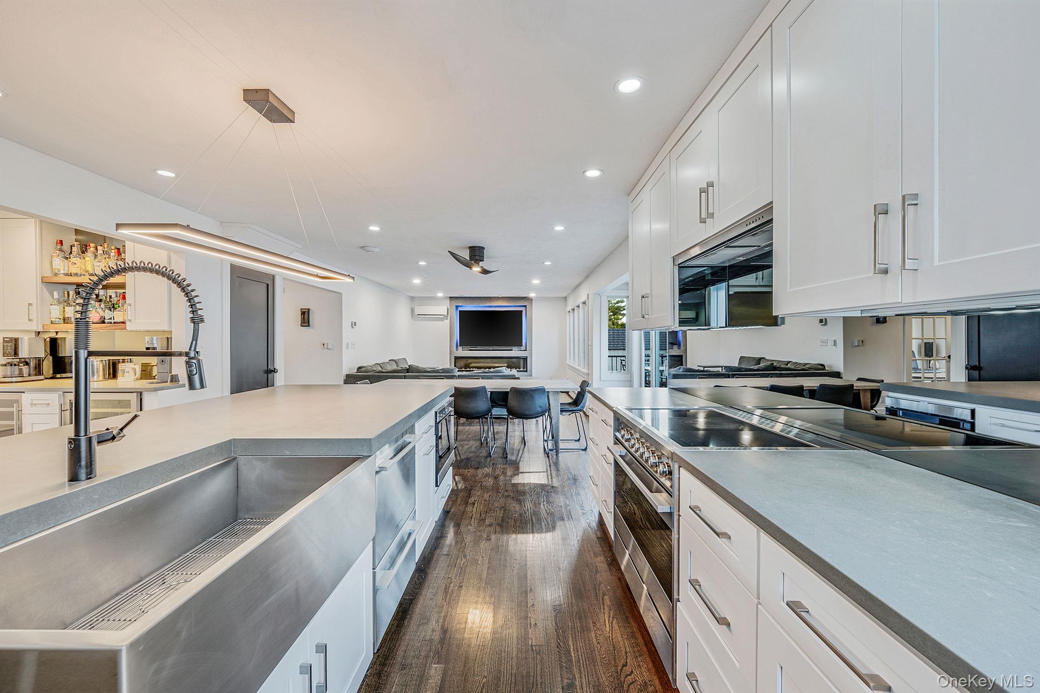 #6 photo, 11 Chivalry Lane, सफ़ोक काउंटी Nesconset , NY 11767