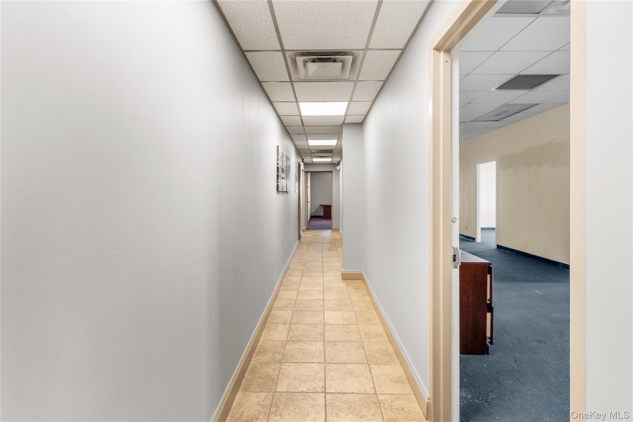 #8 photo, 451-457 Sunrise Highway, 長島 Lynbrook , NY 11563