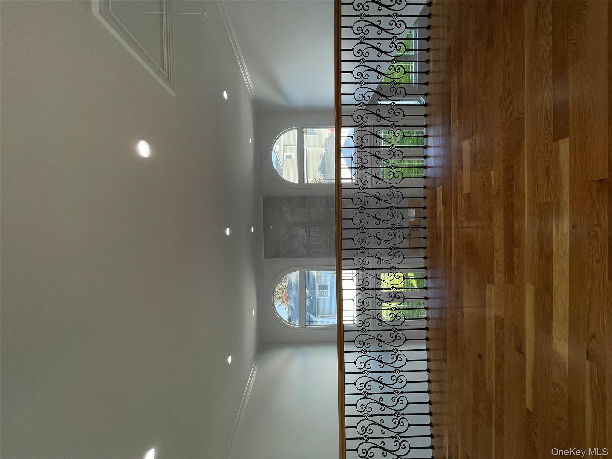 #11 photo, 582 Gaynor Place, नासाउ काउंटी West Hempstead , NY 11552