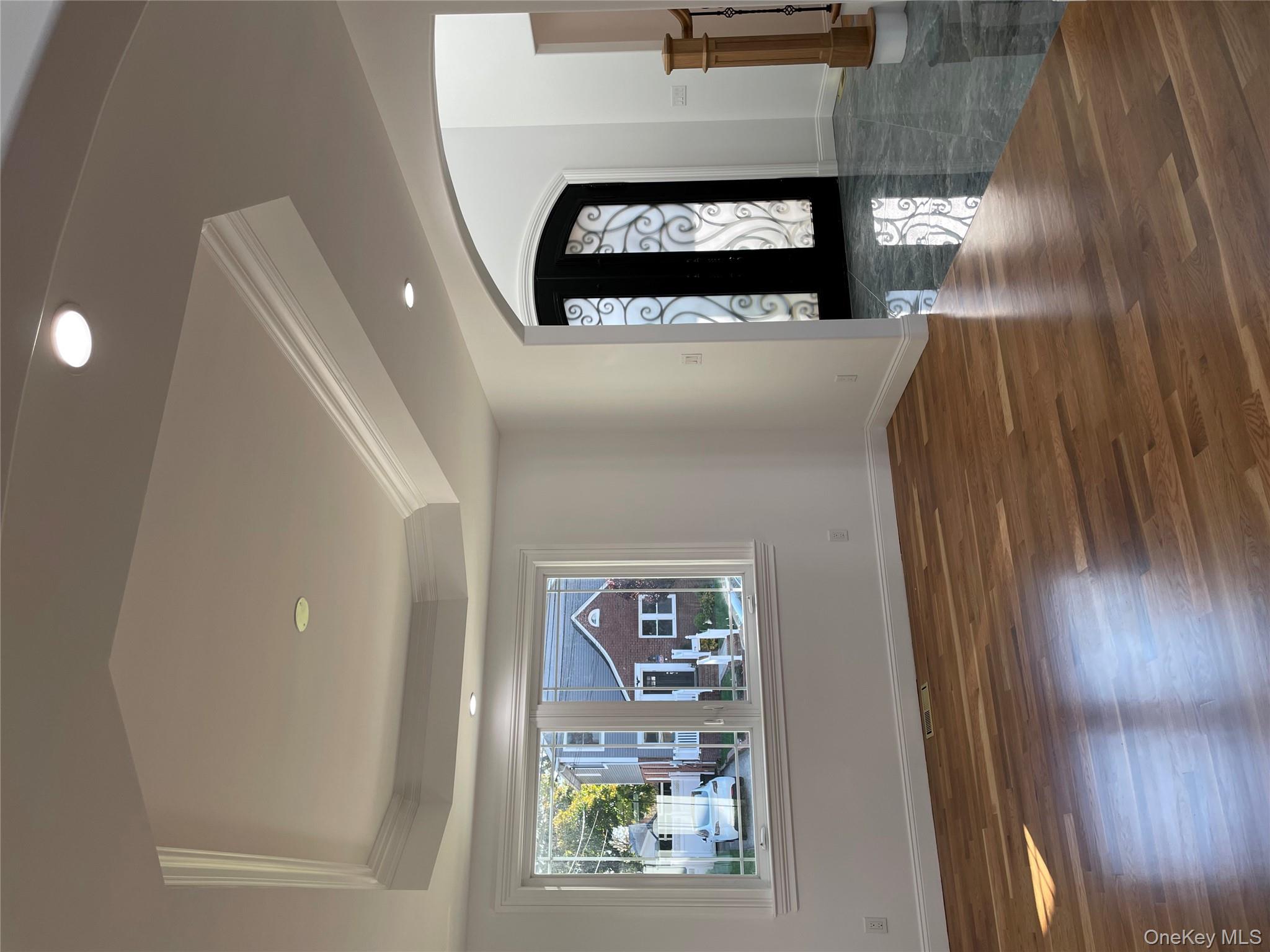 #6 photo, 582 Gaynor Place, नासाउ काउंटी West Hempstead , NY 11552