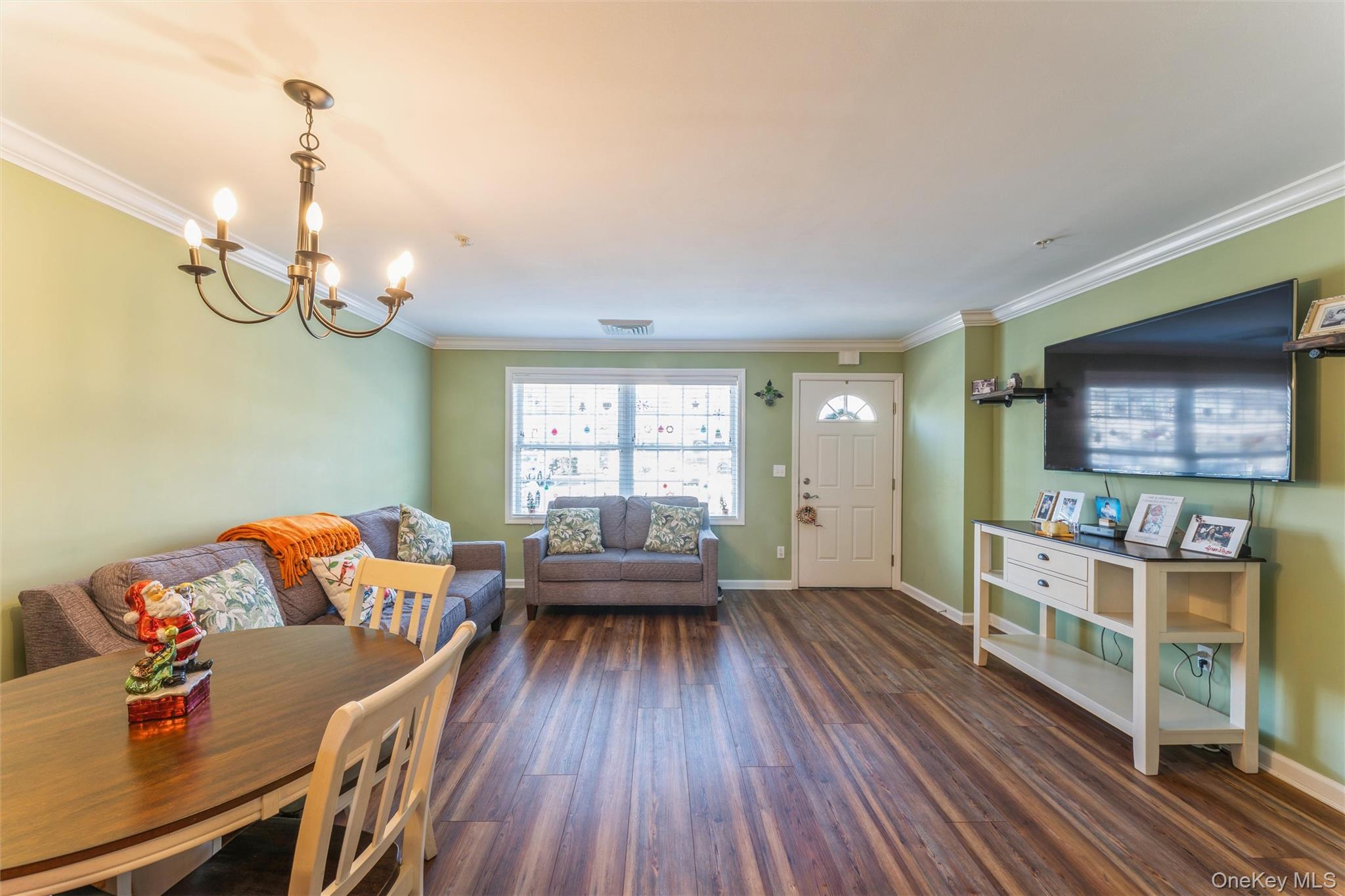 #14 photo, 1207 Willow Lane, 長島 Valley Stream , NY 11580