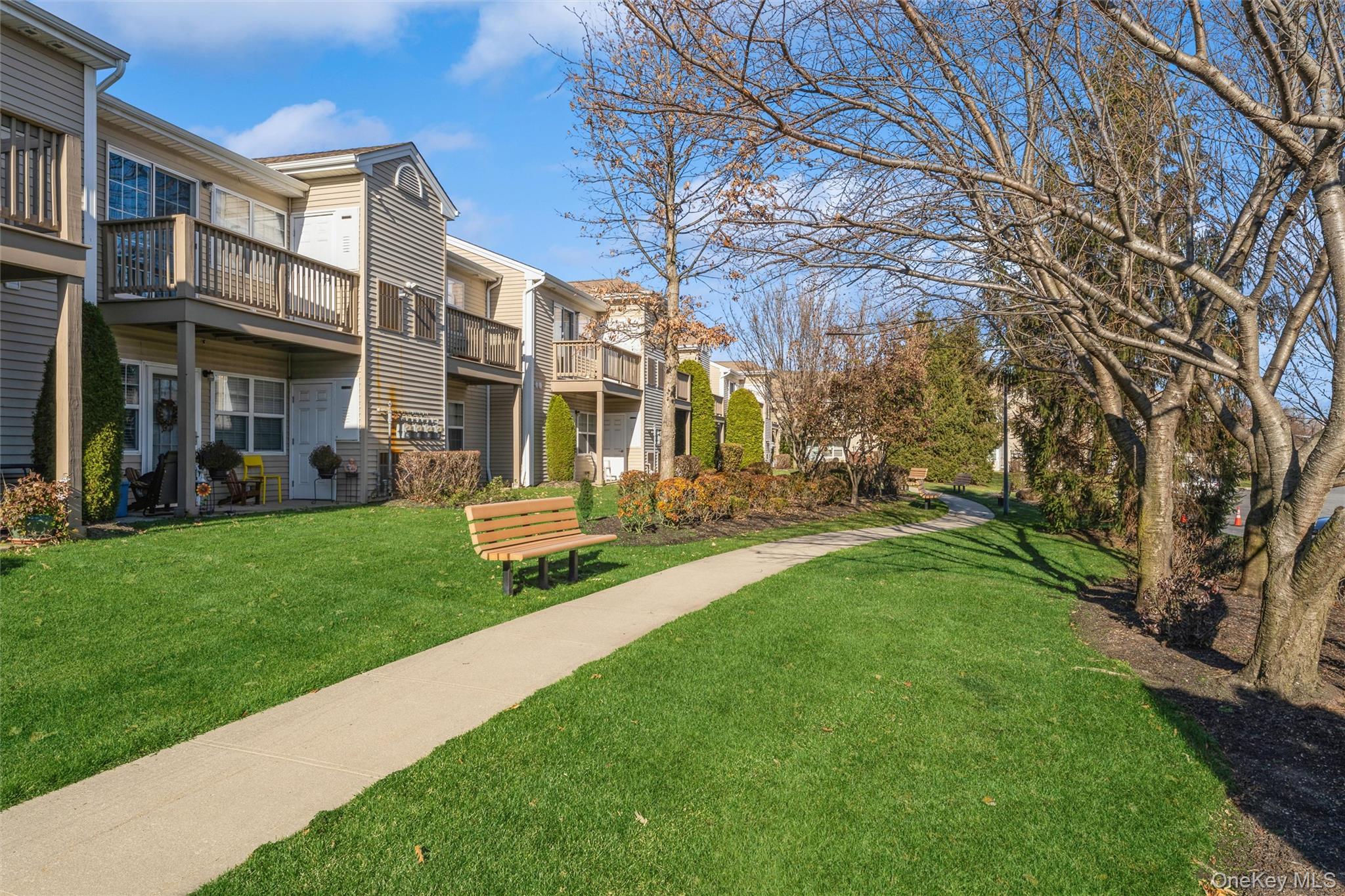 #9 photo, 1207 Willow Lane, 長島 Valley Stream , NY 11580