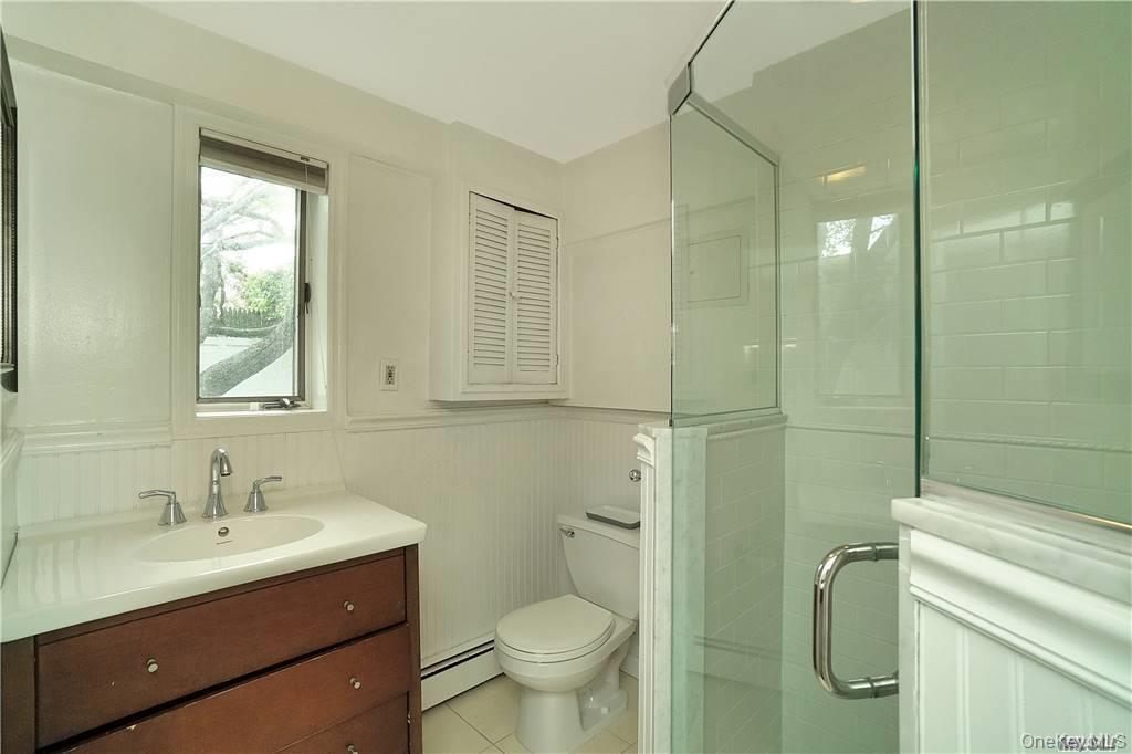 #14 photo, 215 Roosevelt Boulevard, Long Beach , NY 11561