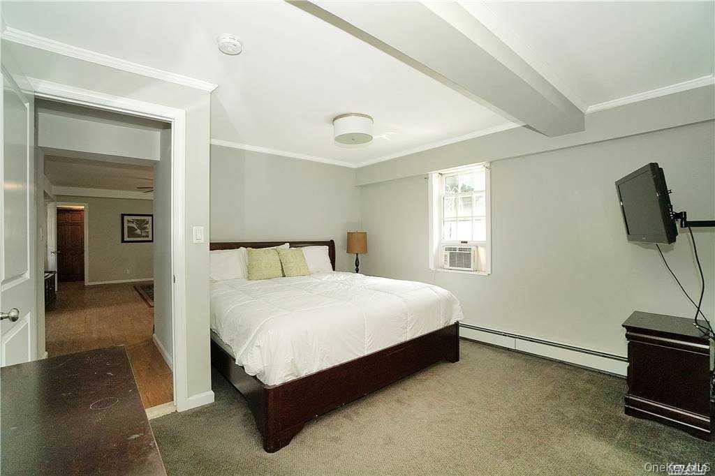 #15 photo, 215 Roosevelt Boulevard, Long Beach , NY 11561