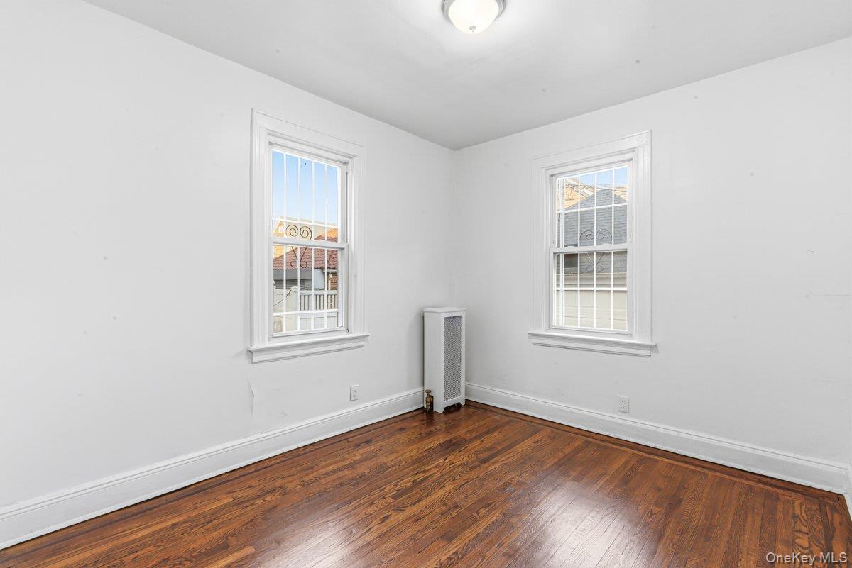 #15 photo, 33-43 83 Street, 皇后區 Jackson Heights , NY 11372