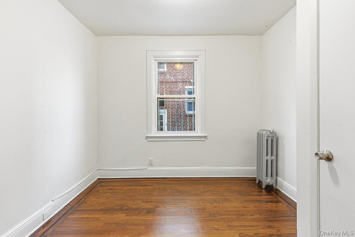 #17 photo, 33-43 83 Street, 皇后區 Jackson Heights , NY 11372