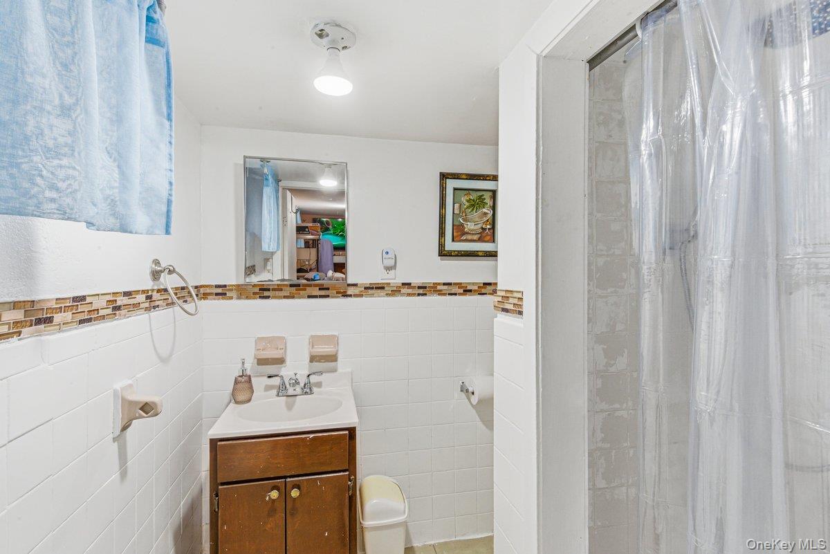 #19 photo, 33-43 83 Street, 皇后區 Jackson Heights , NY 11372