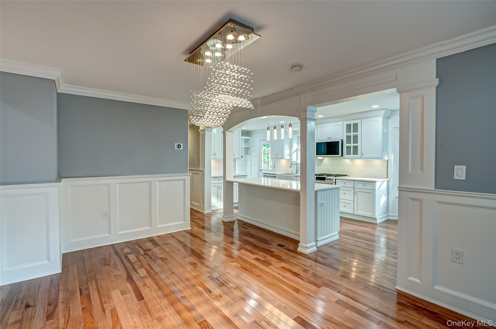 #13 photo, 850 Saint Johnland Road, 東長島 Kings Park , NY 11754