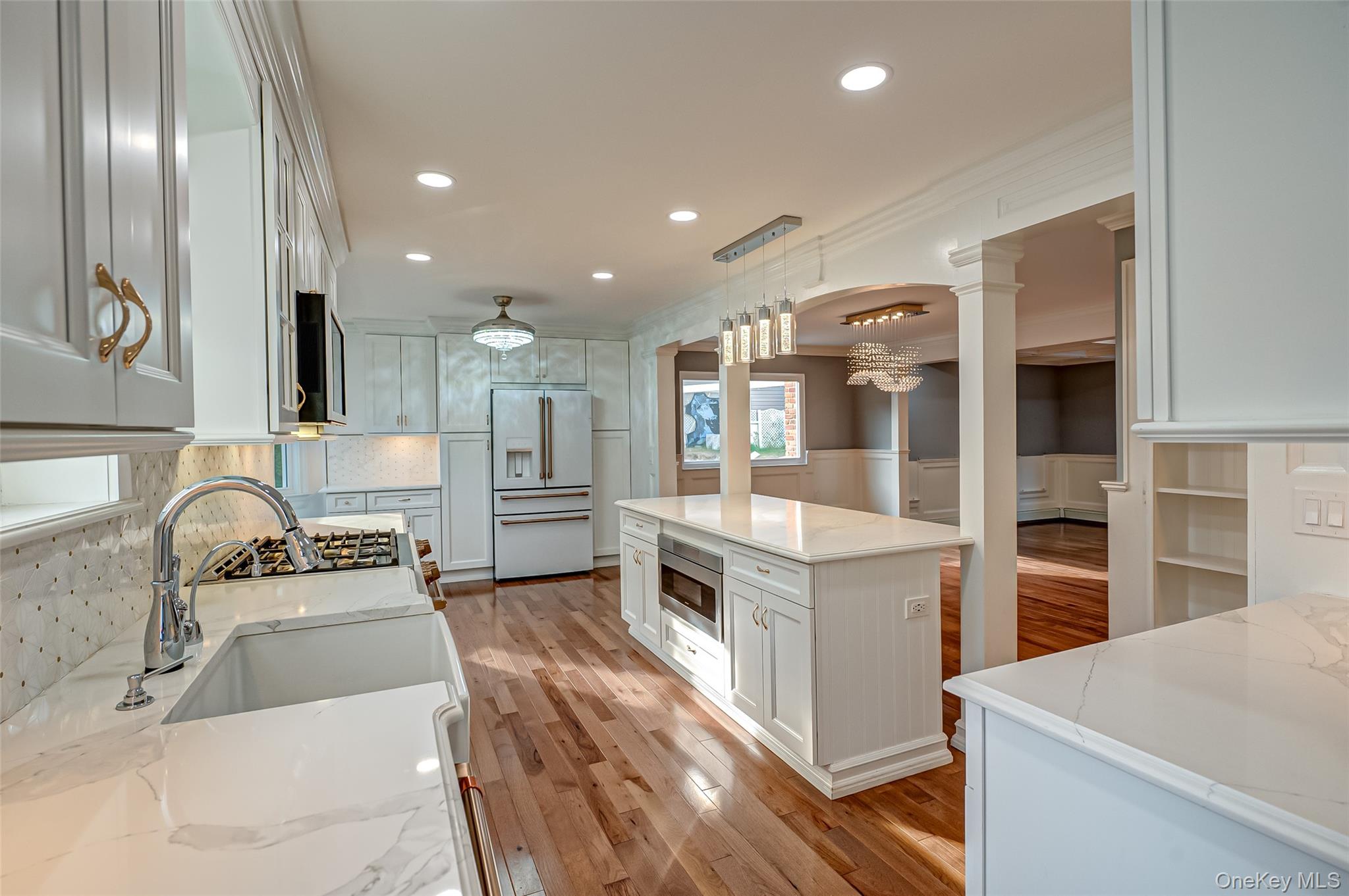 #18 photo, 850 Saint Johnland Road, 東長島 Kings Park , NY 11754