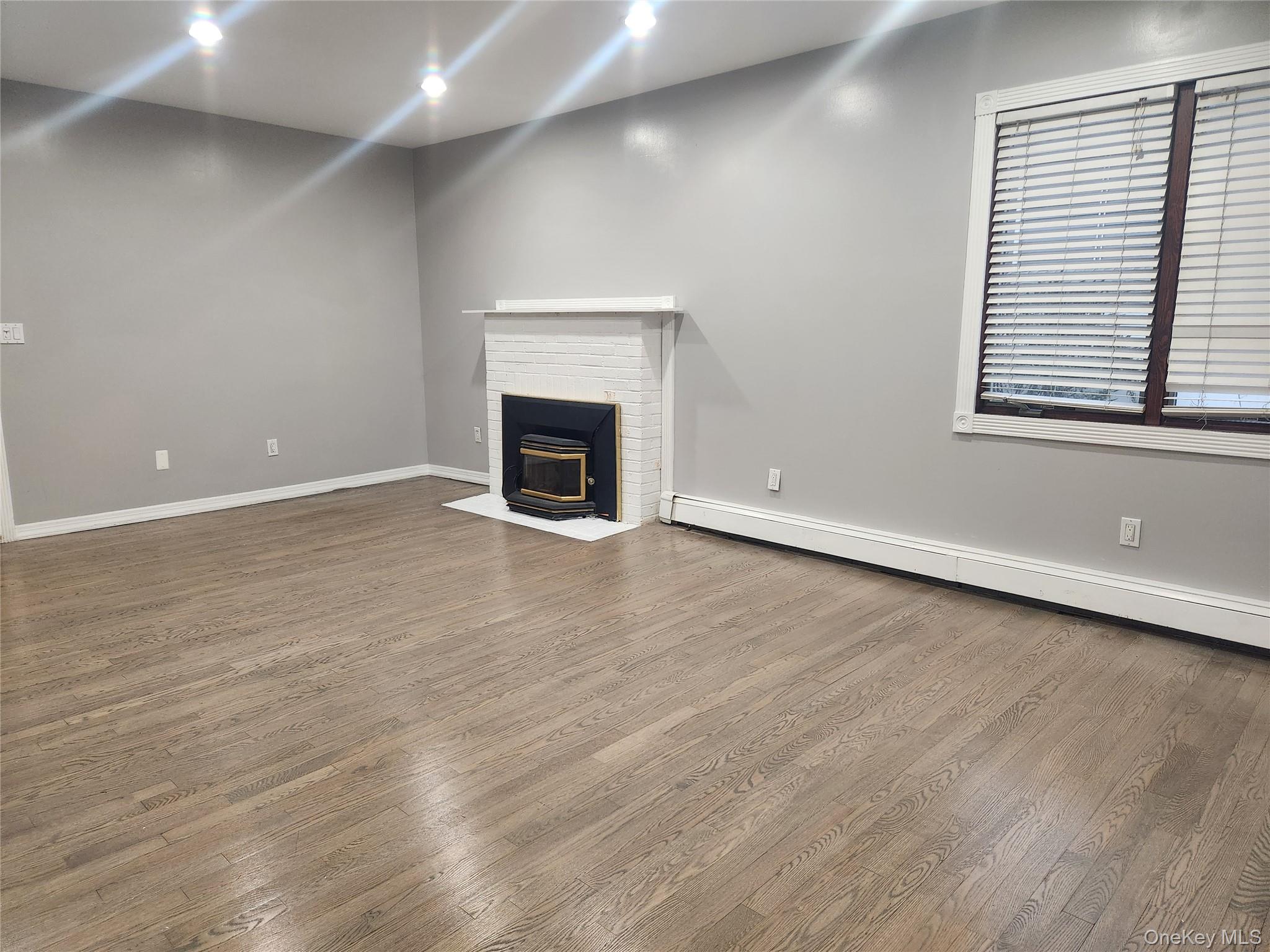 #4 photo, 1504 3rd Street, सफ़ोक काउंटी West Babylon , NY 11704