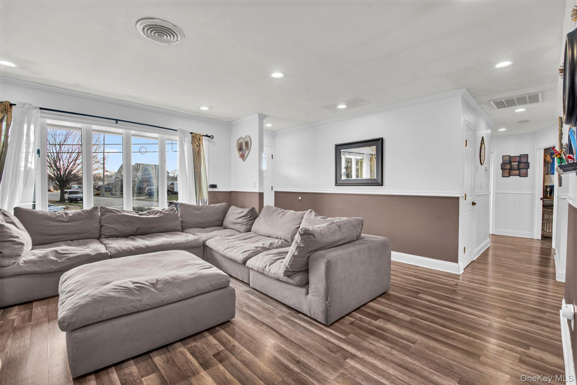 #4 photo, 78 Redwood Lane, 長島 Massapequa Park , NY 11762