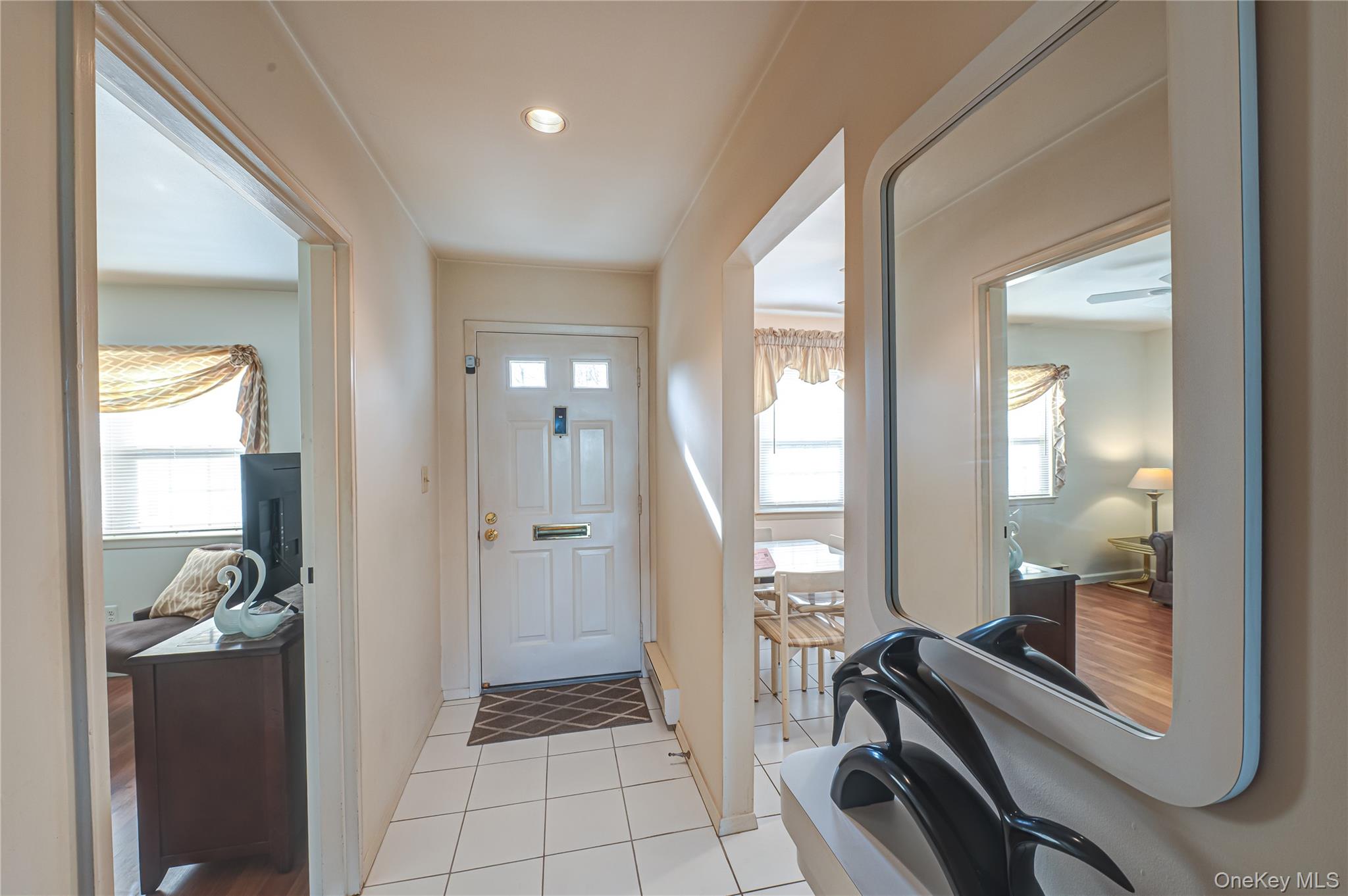 #5 photo, 118 Harbor, Amityville , NY 11701