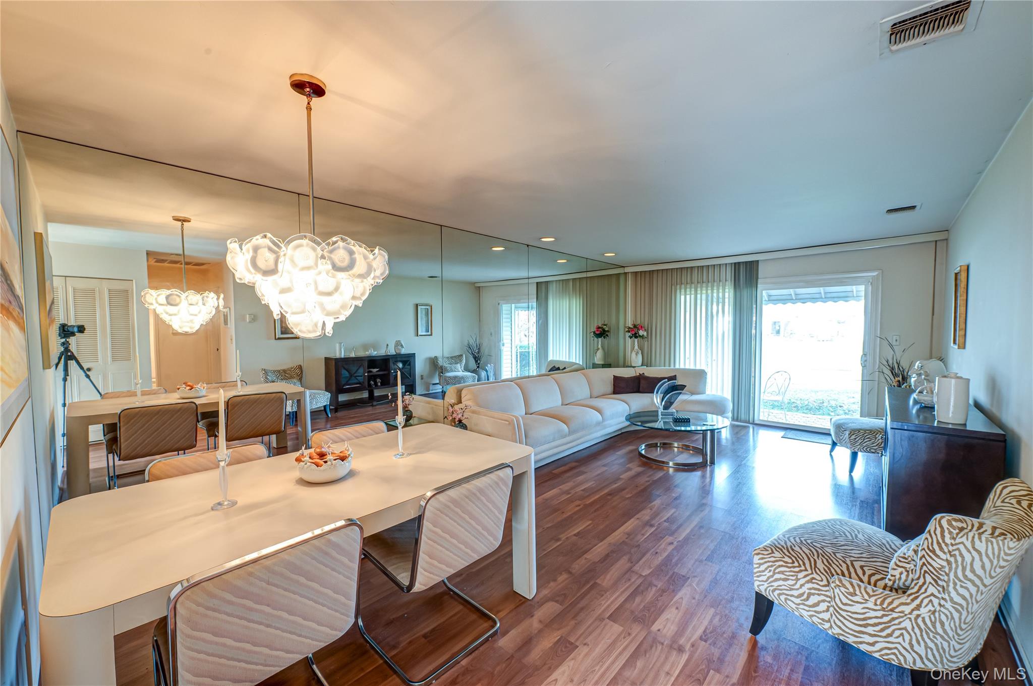 #7 photo, 118 Harbor, Amityville , NY 11701